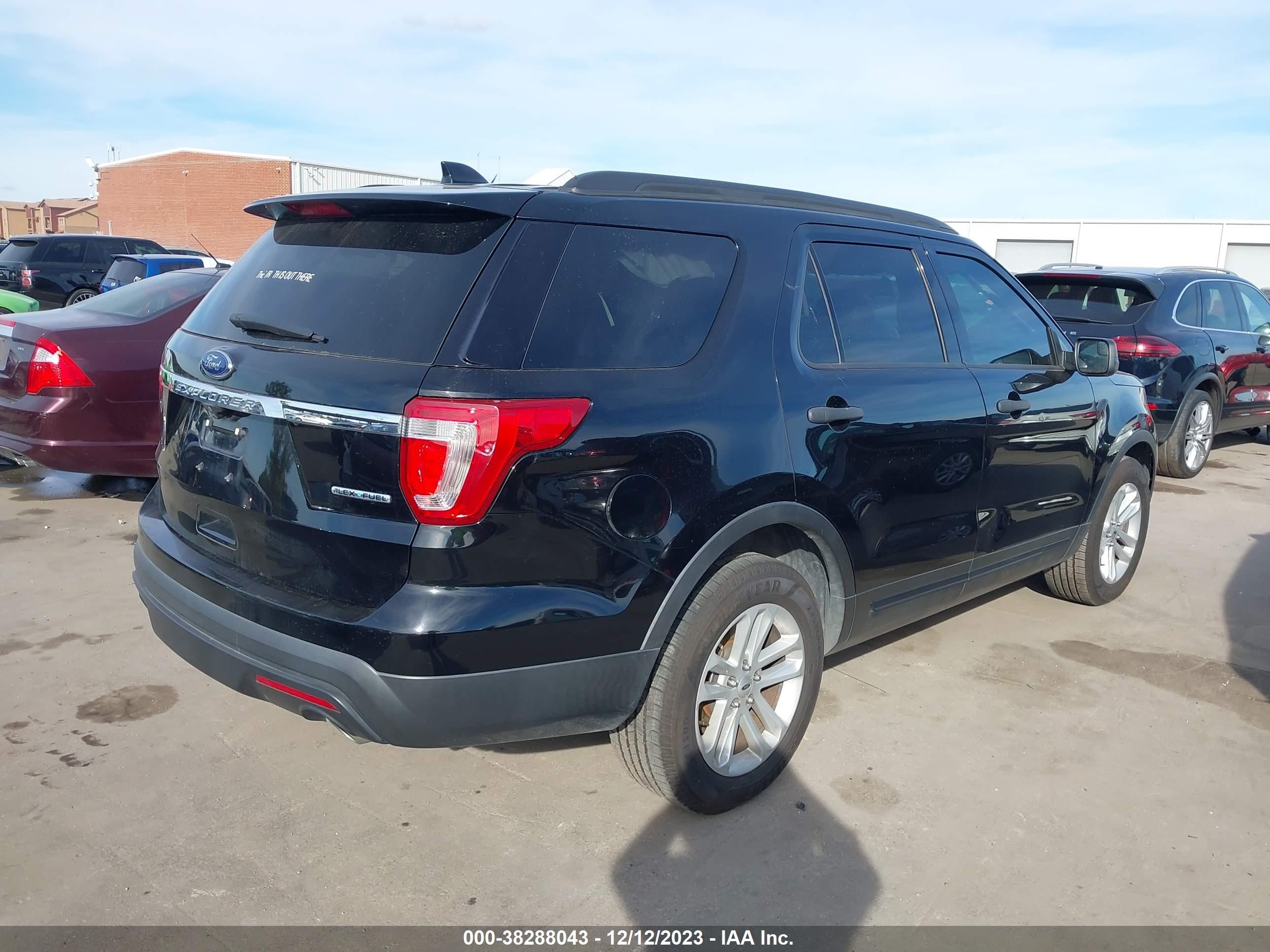 Photo 3 VIN: 1FM5K7B82GGC85115 - FORD EXPLORER 