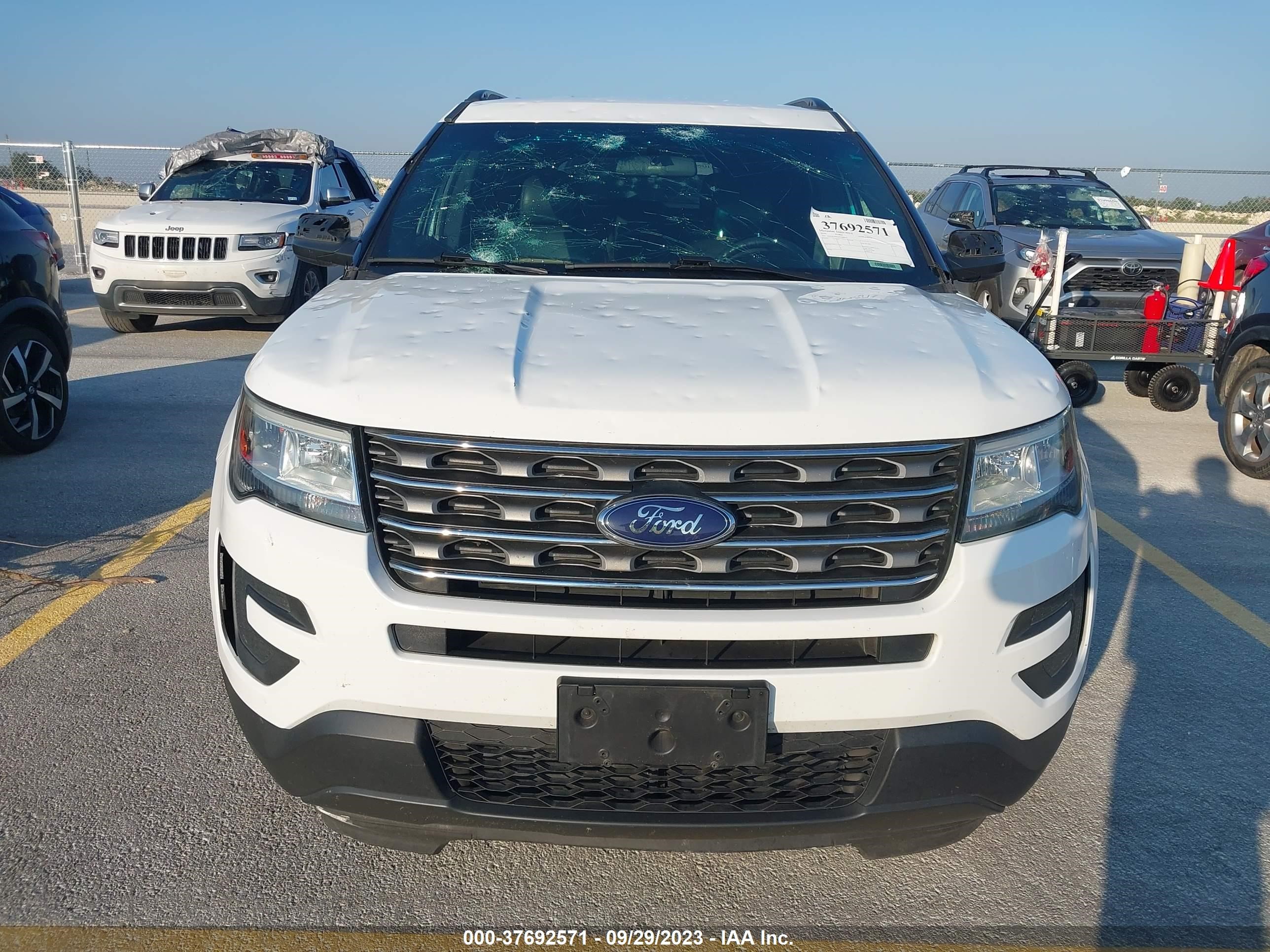 Photo 5 VIN: 1FM5K7B8XGGA46931 - FORD EXPLORER 