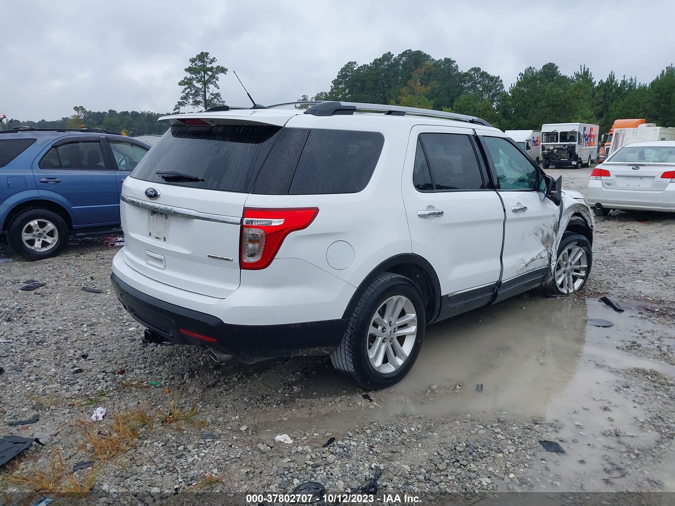 Photo 3 VIN: 1FM5K7D80DGB86656 - FORD EXPLORER 