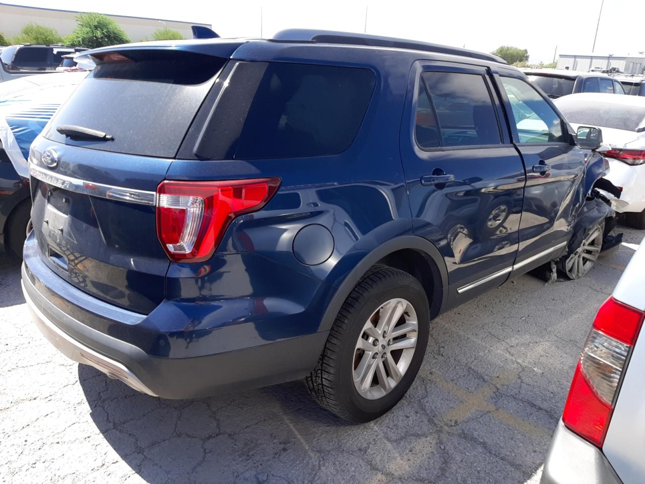 Photo 2 VIN: 1FM5K7D80HGA09630 - FORD EXPLORER 