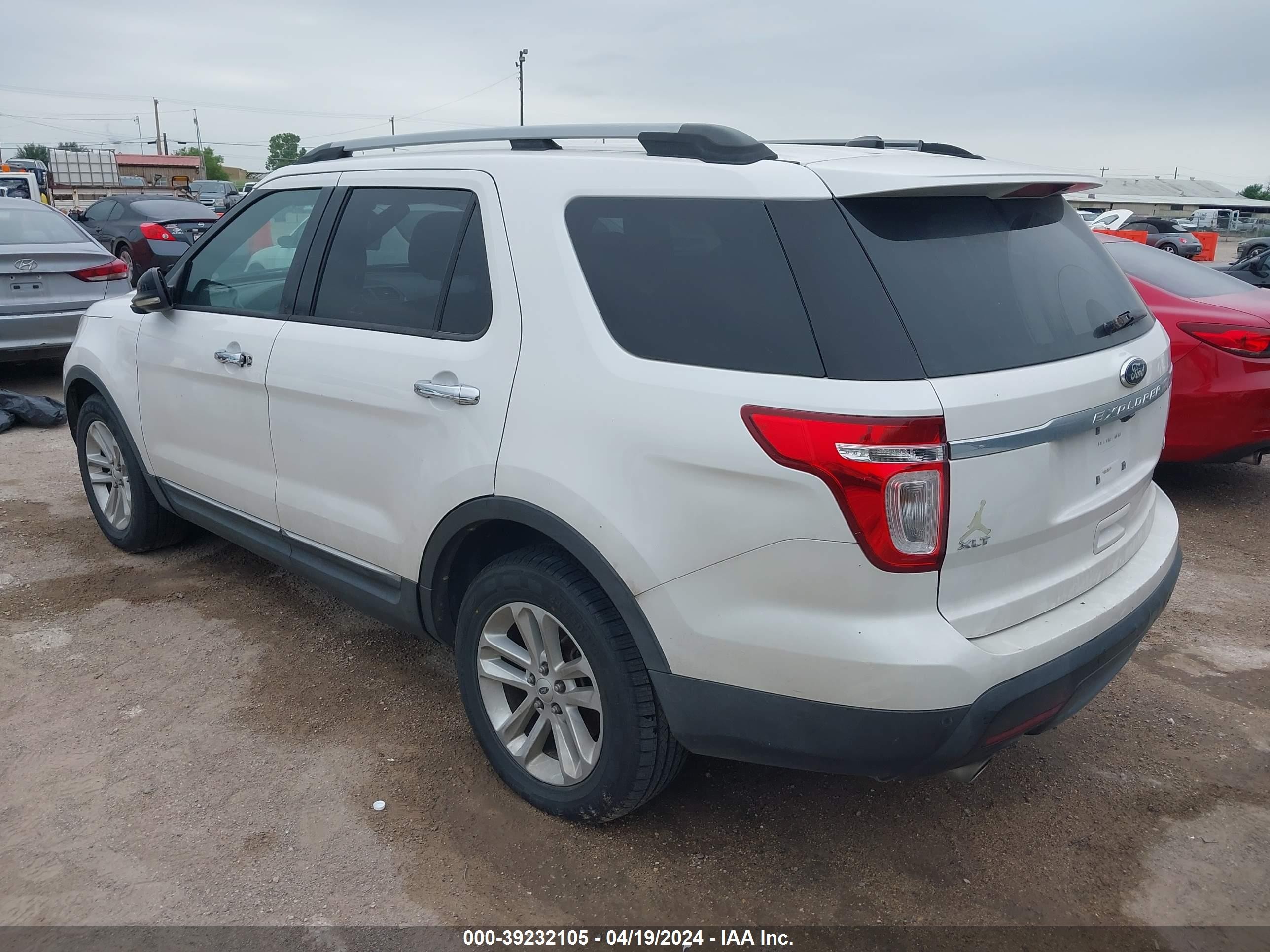 Photo 2 VIN: 1FM5K7D81DGB16373 - FORD EXPLORER 