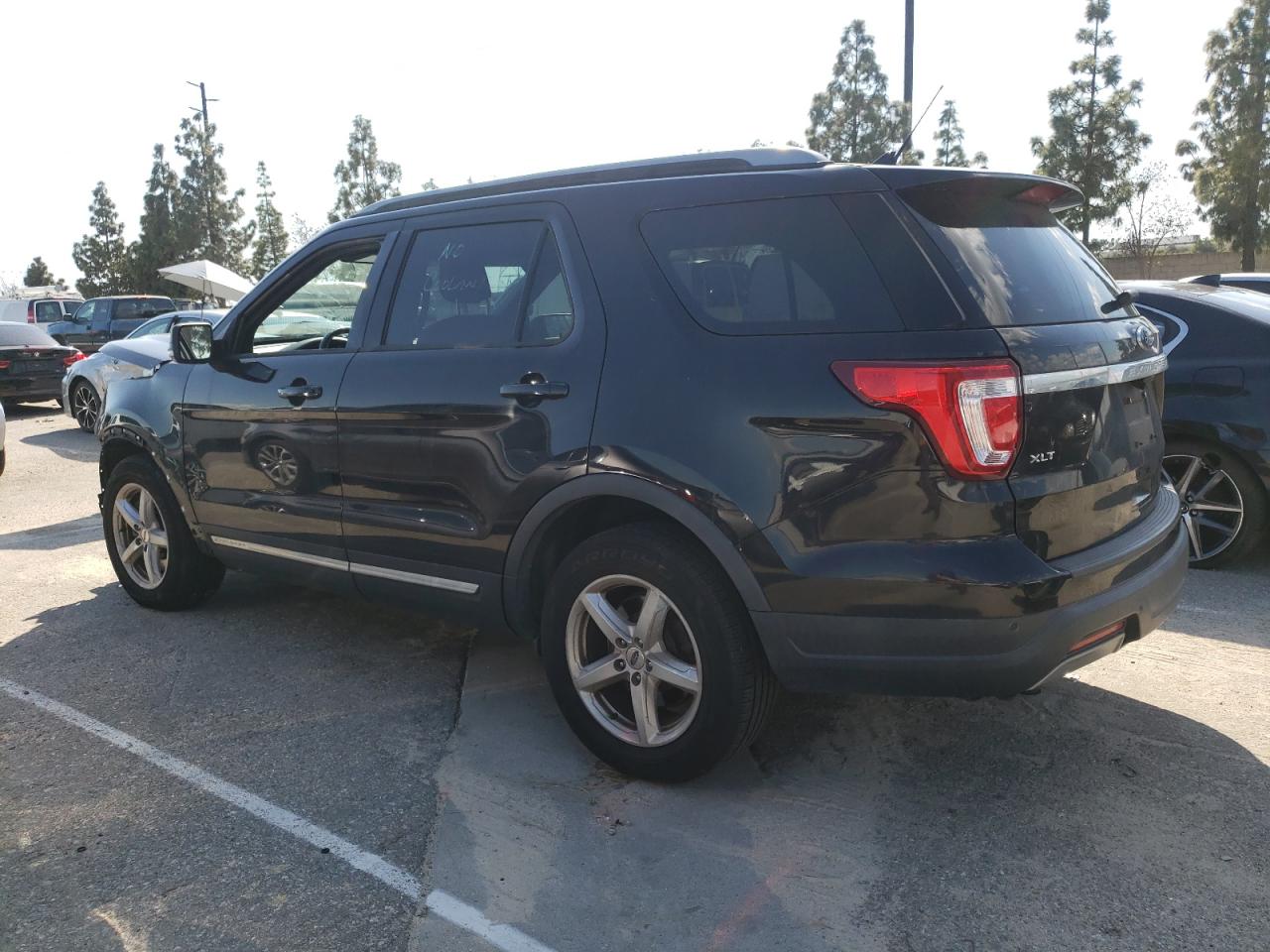 Photo 1 VIN: 1FM5K7D81KGB09033 - FORD EXPLORER 