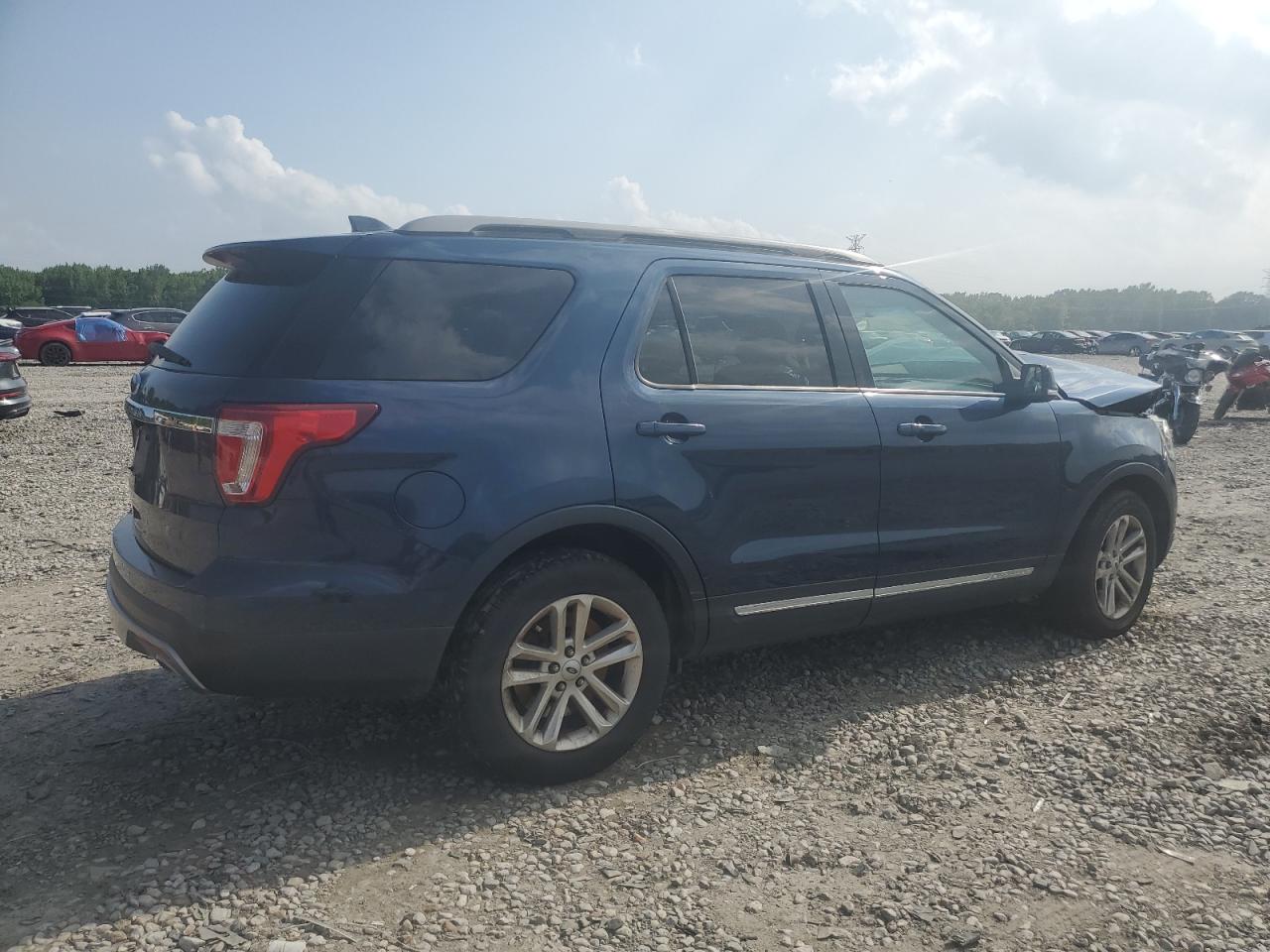 Photo 2 VIN: 1FM5K7D82HGB27789 - FORD EXPLORER 