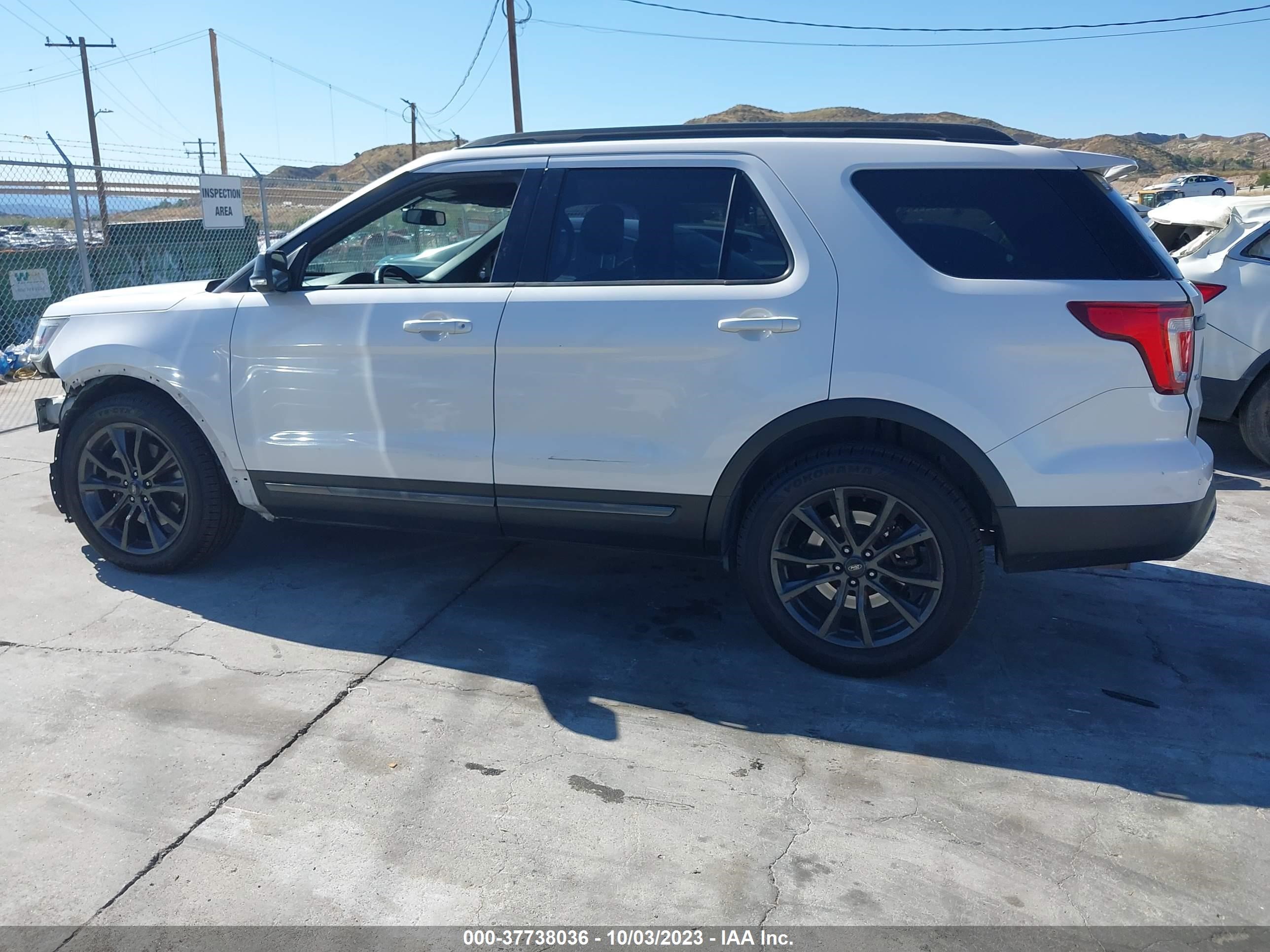 Photo 13 VIN: 1FM5K7D82HGD42654 - FORD EXPLORER 