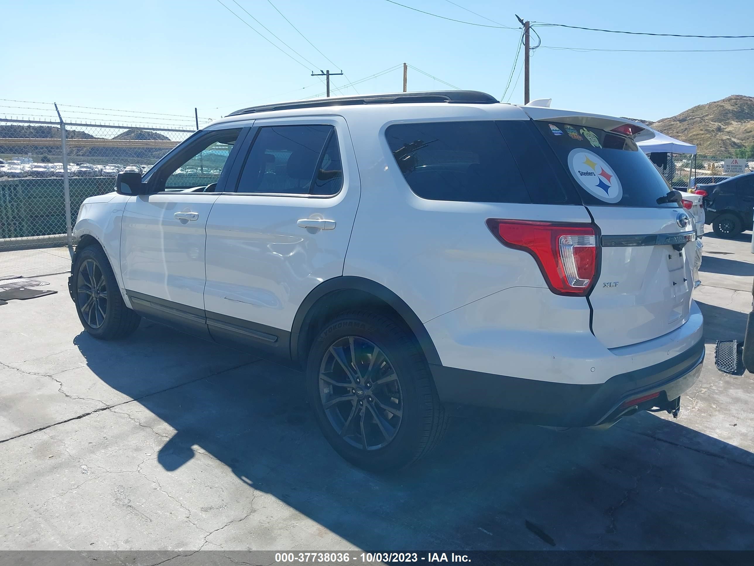 Photo 2 VIN: 1FM5K7D82HGD42654 - FORD EXPLORER 