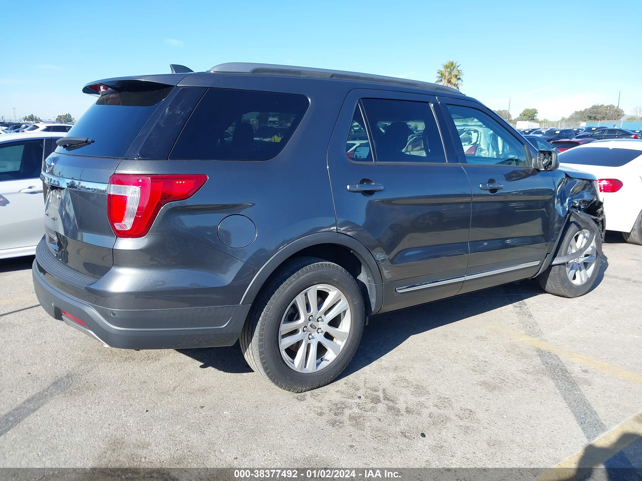 Photo 3 VIN: 1FM5K7D82KGA07871 - FORD EXPLORER 