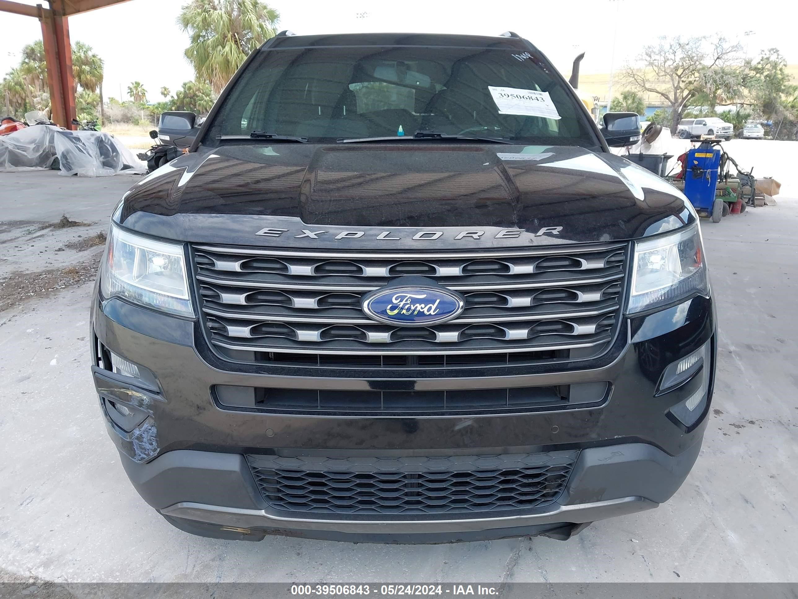 Photo 11 VIN: 1FM5K7D83HGB61739 - FORD EXPLORER 