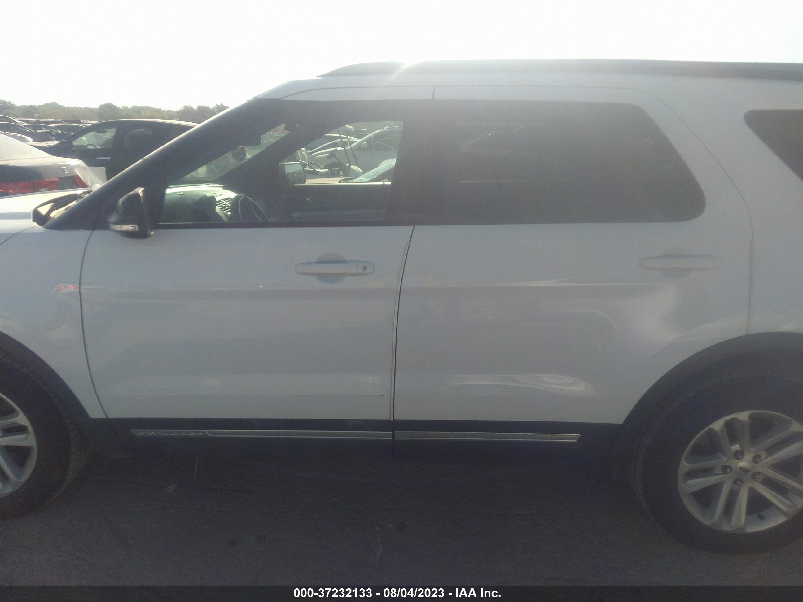 Photo 13 VIN: 1FM5K7D83HGE12100 - FORD EXPLORER 