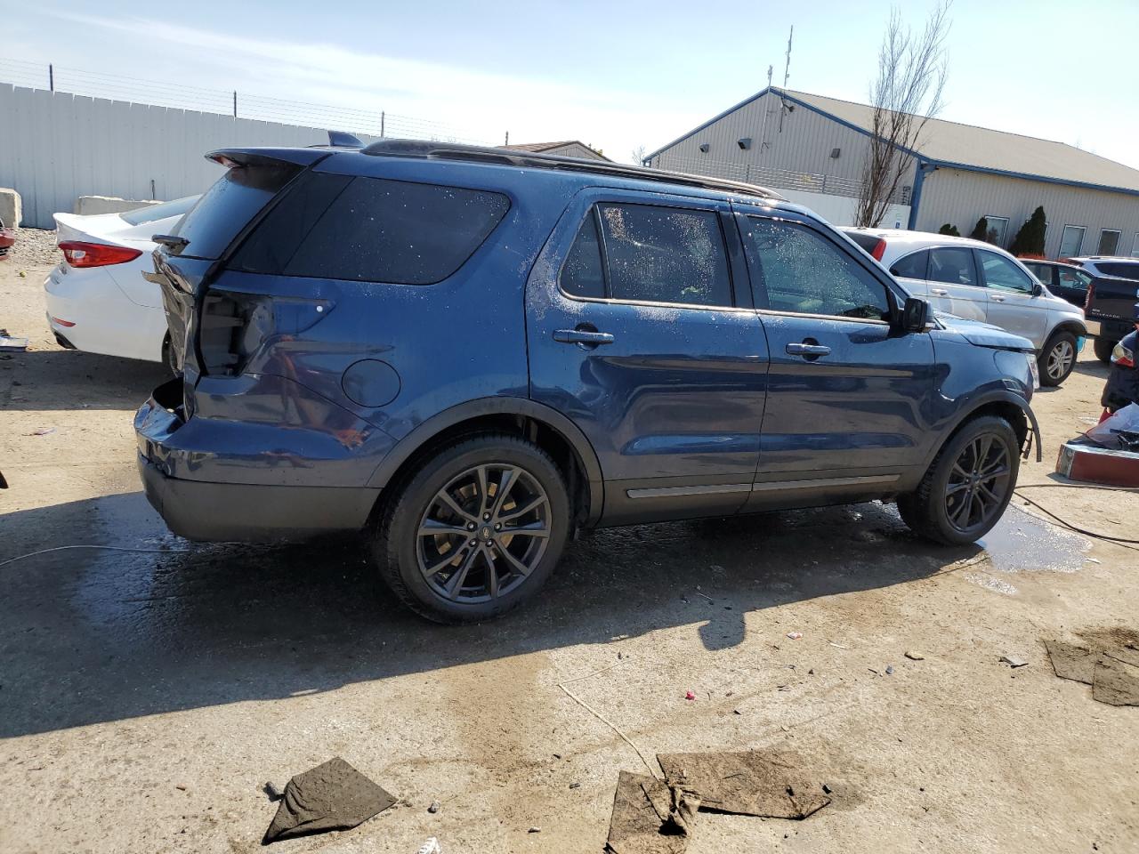 Photo 2 VIN: 1FM5K7D86HGD83479 - FORD EXPLORER 