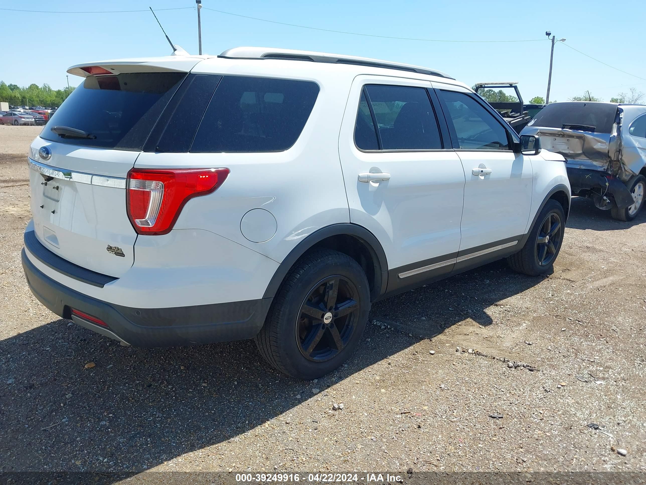 Photo 3 VIN: 1FM5K7D86KGA36211 - FORD EXPLORER 