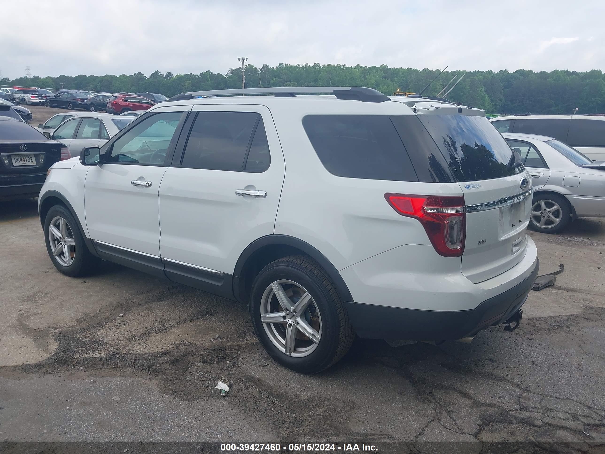 Photo 2 VIN: 1FM5K7D87FGC56687 - FORD EXPLORER 