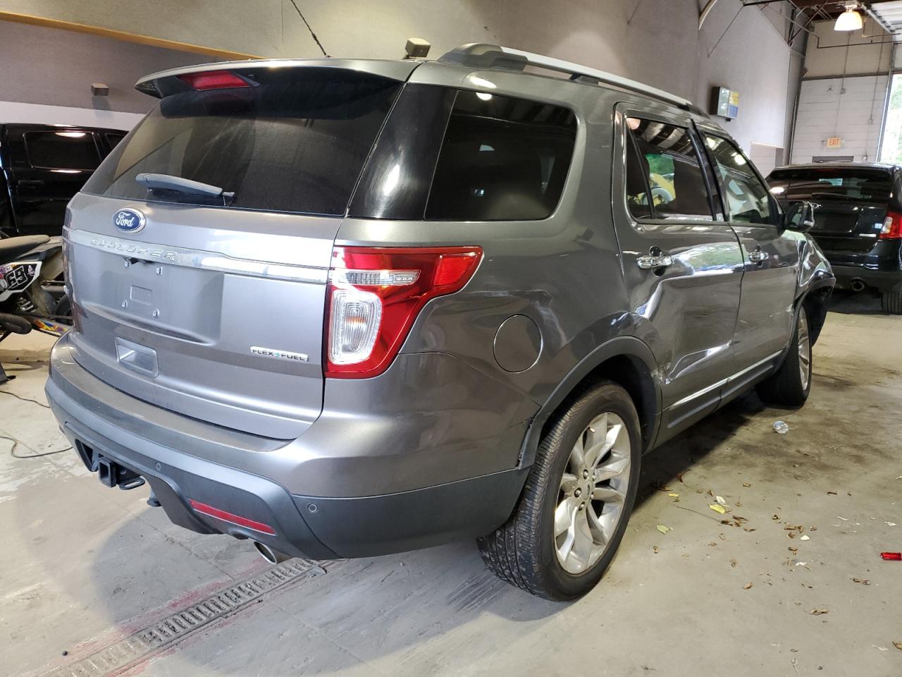 Photo 2 VIN: 1FM5K7D88DGC37949 - FORD EXPLORER 