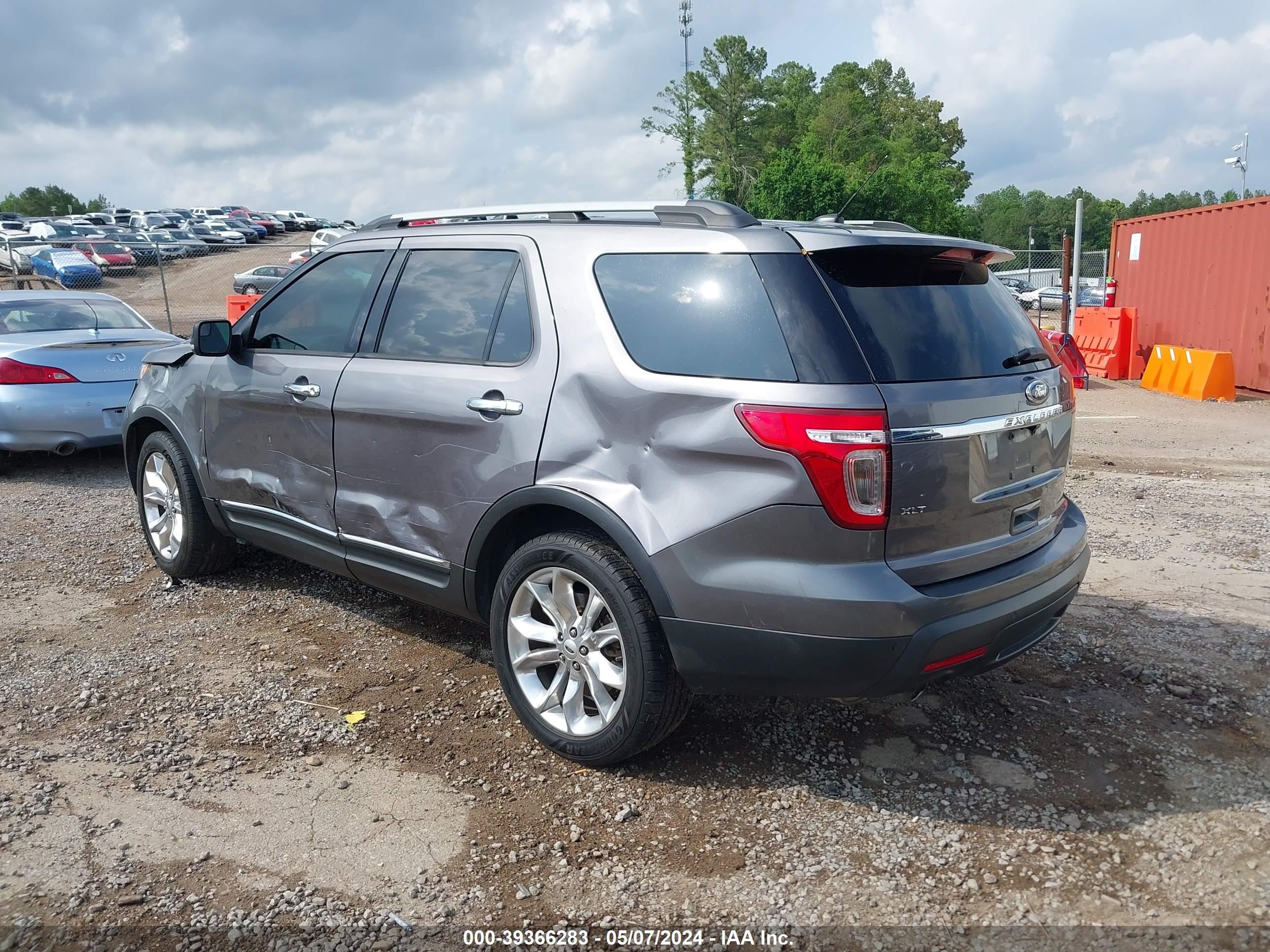 Photo 2 VIN: 1FM5K7D88EGA11413 - FORD EXPLORER 