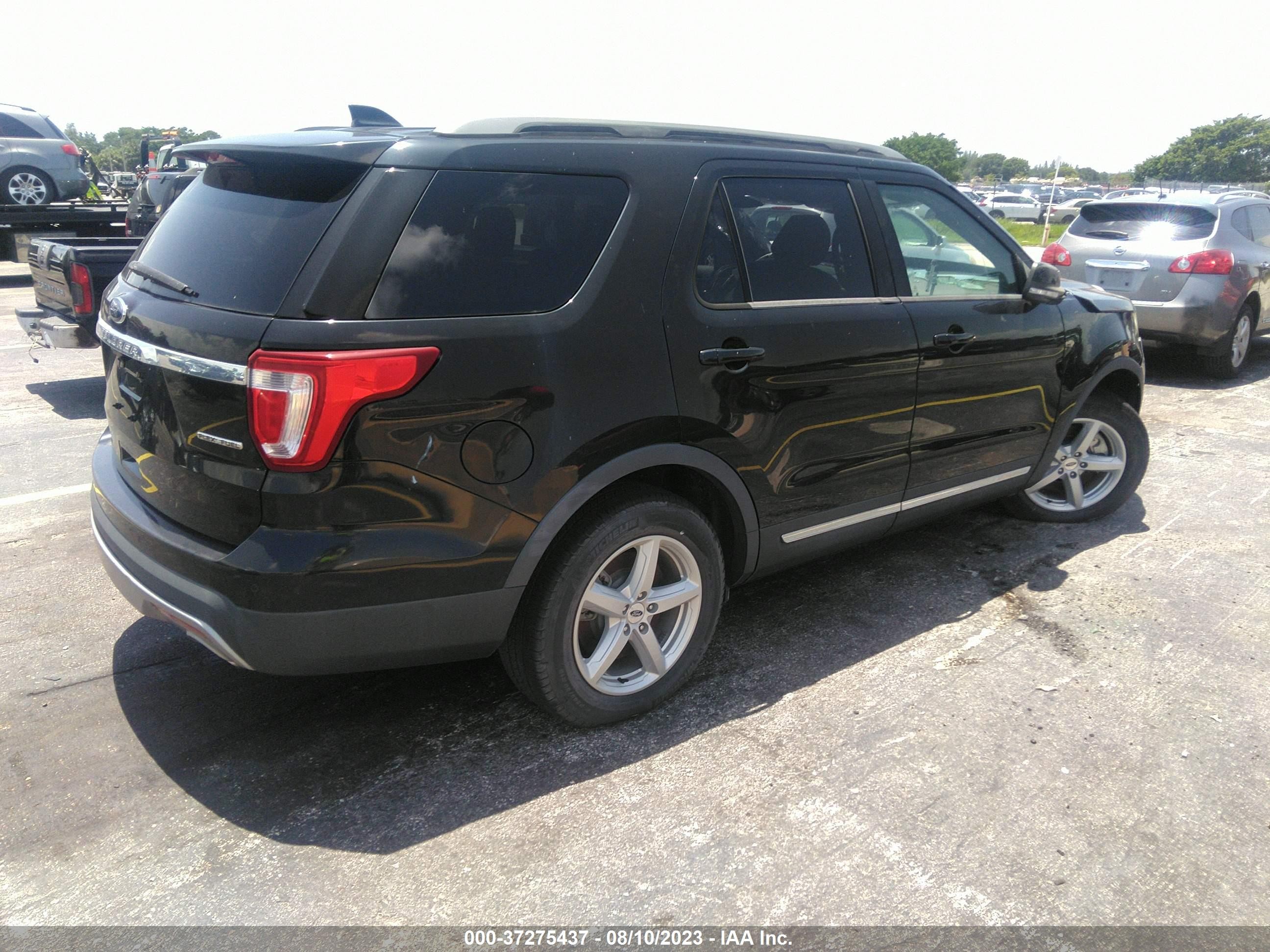 Photo 3 VIN: 1FM5K7D88GGC99257 - FORD EXPLORER 