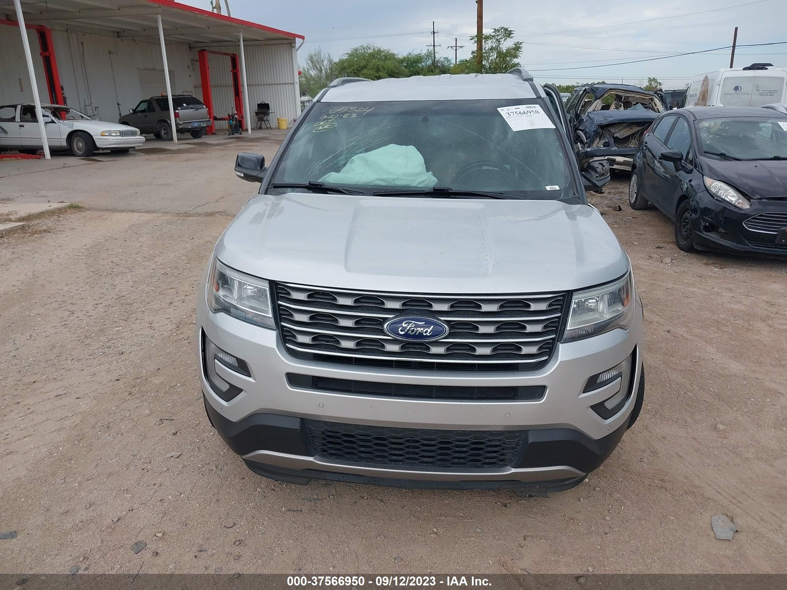 Photo 10 VIN: 1FM5K7D88GGD29017 - FORD EXPLORER 