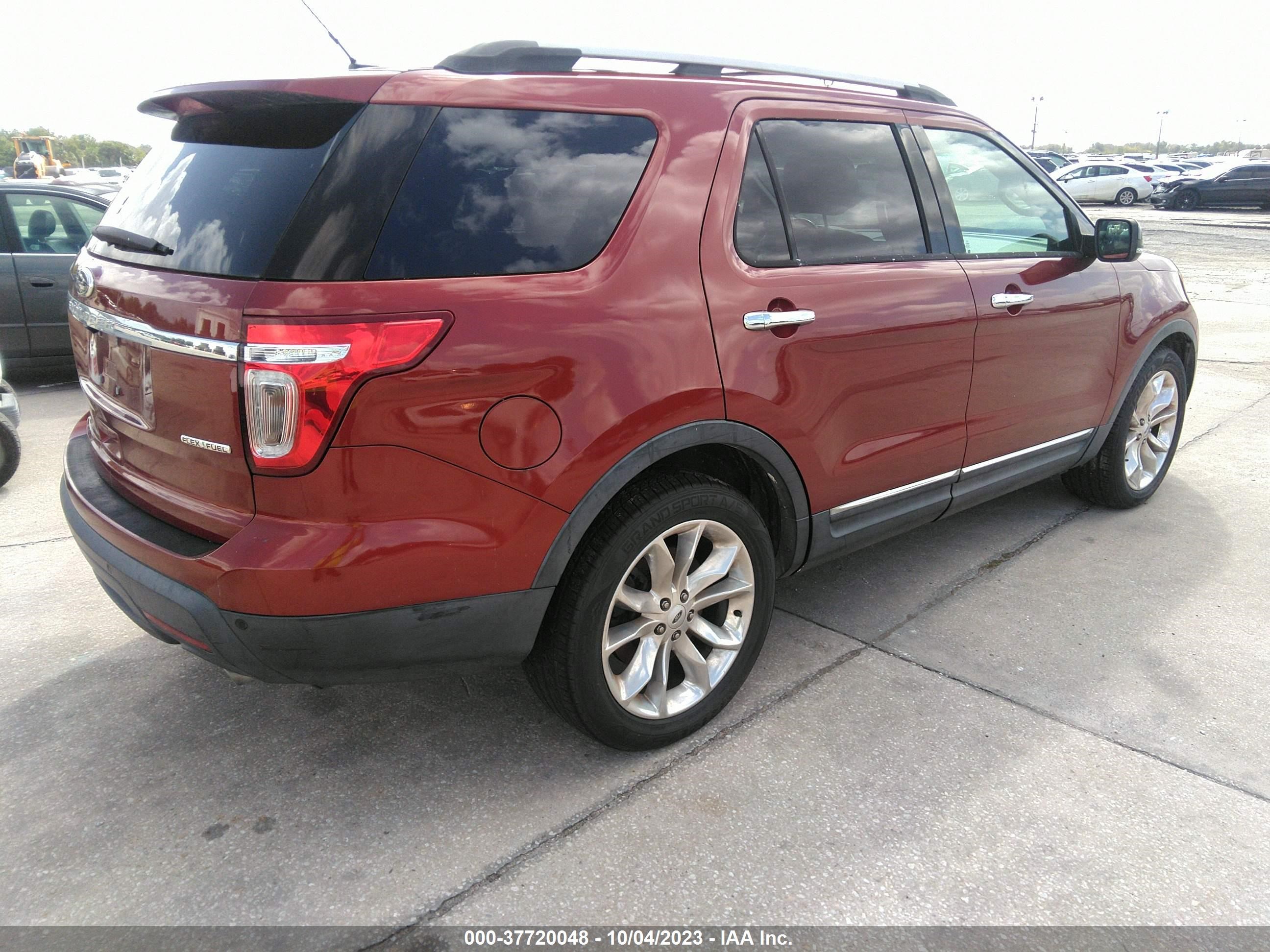 Photo 3 VIN: 1FM5K7D89EGB33438 - FORD EXPLORER 