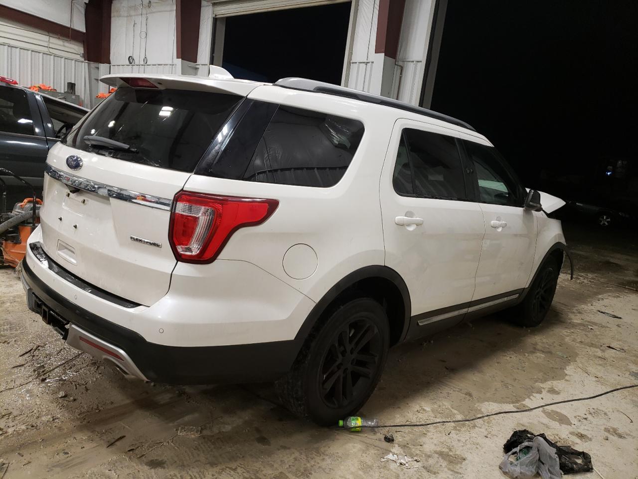 Photo 2 VIN: 1FM5K7D89GGC70723 - FORD EXPLORER 