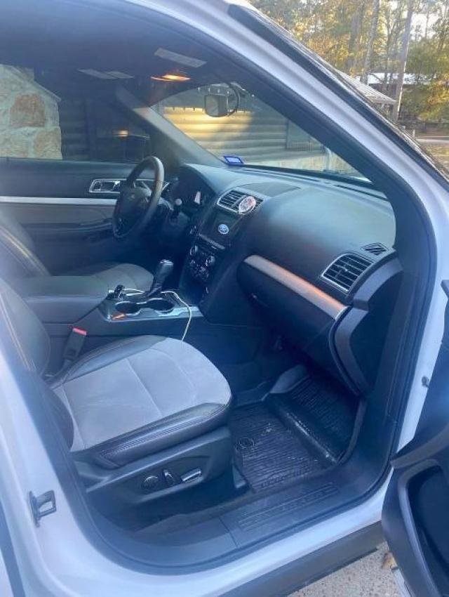 Photo 4 VIN: 1FM5K7D89HGE10867 - FORD EXPLORER 