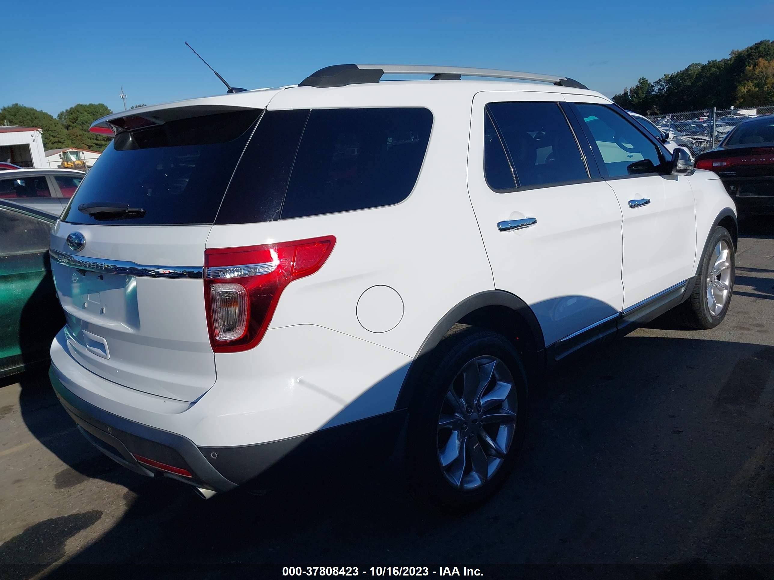 Photo 3 VIN: 1FM5K7D8XDGA77640 - FORD EXPLORER 