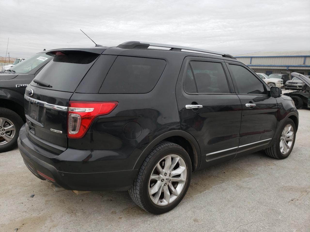 Photo 2 VIN: 1FM5K7D8XFGA08224 - FORD EXPLORER 