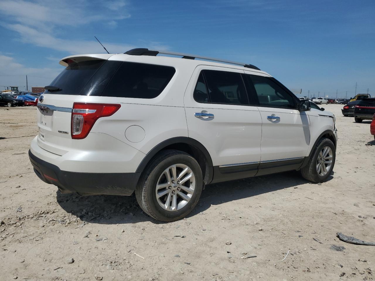 Photo 2 VIN: 1FM5K7D8XFGB39542 - FORD EXPLORER 