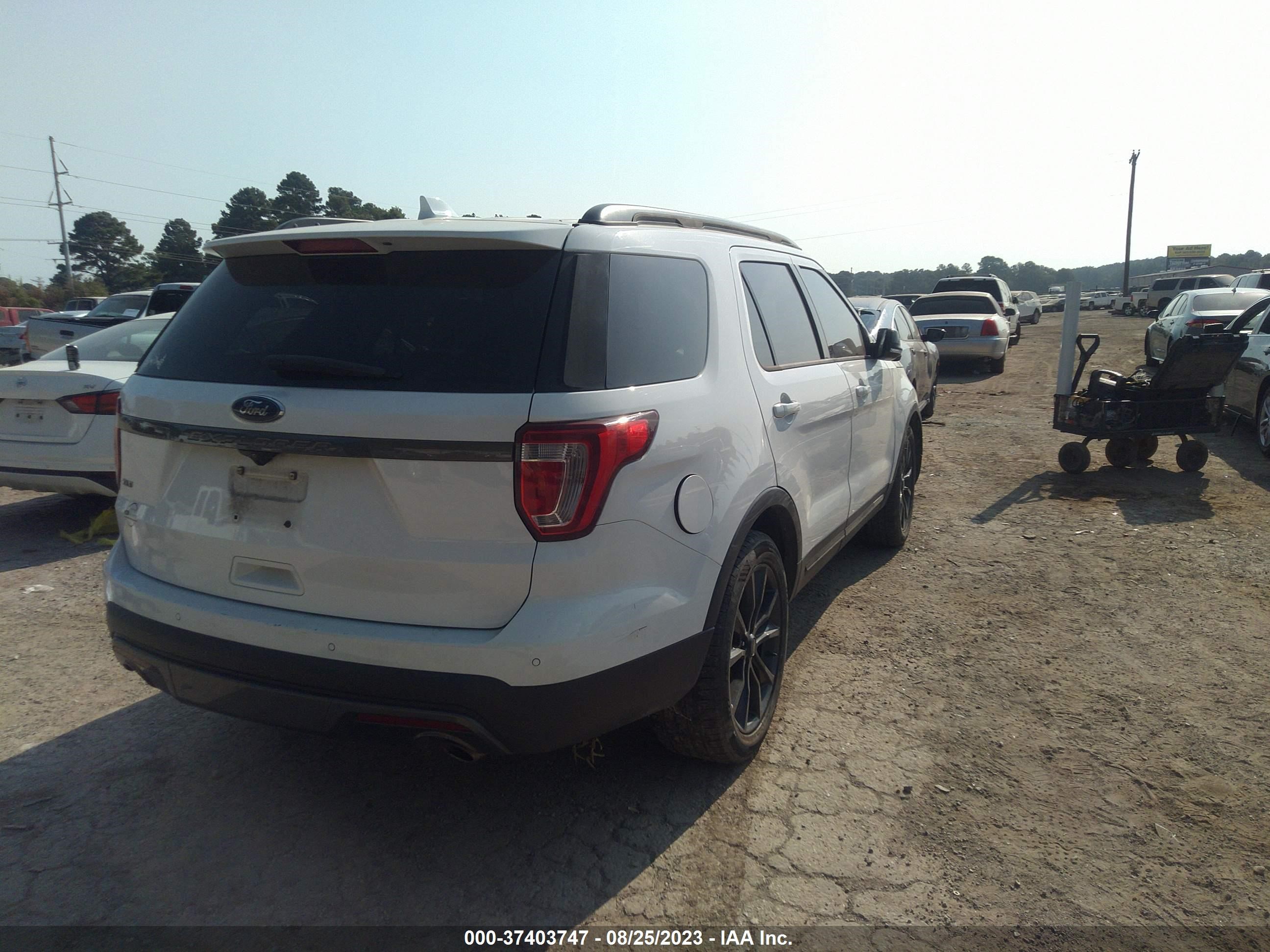 Photo 3 VIN: 1FM5K7D8XHGB62645 - FORD EXPLORER 