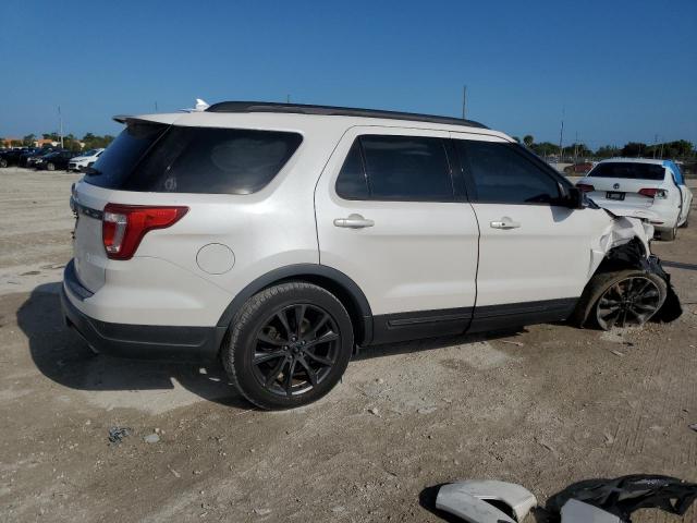 Photo 2 VIN: 1FM5K7D8XJGA12122 - FORD EXPLORER X 