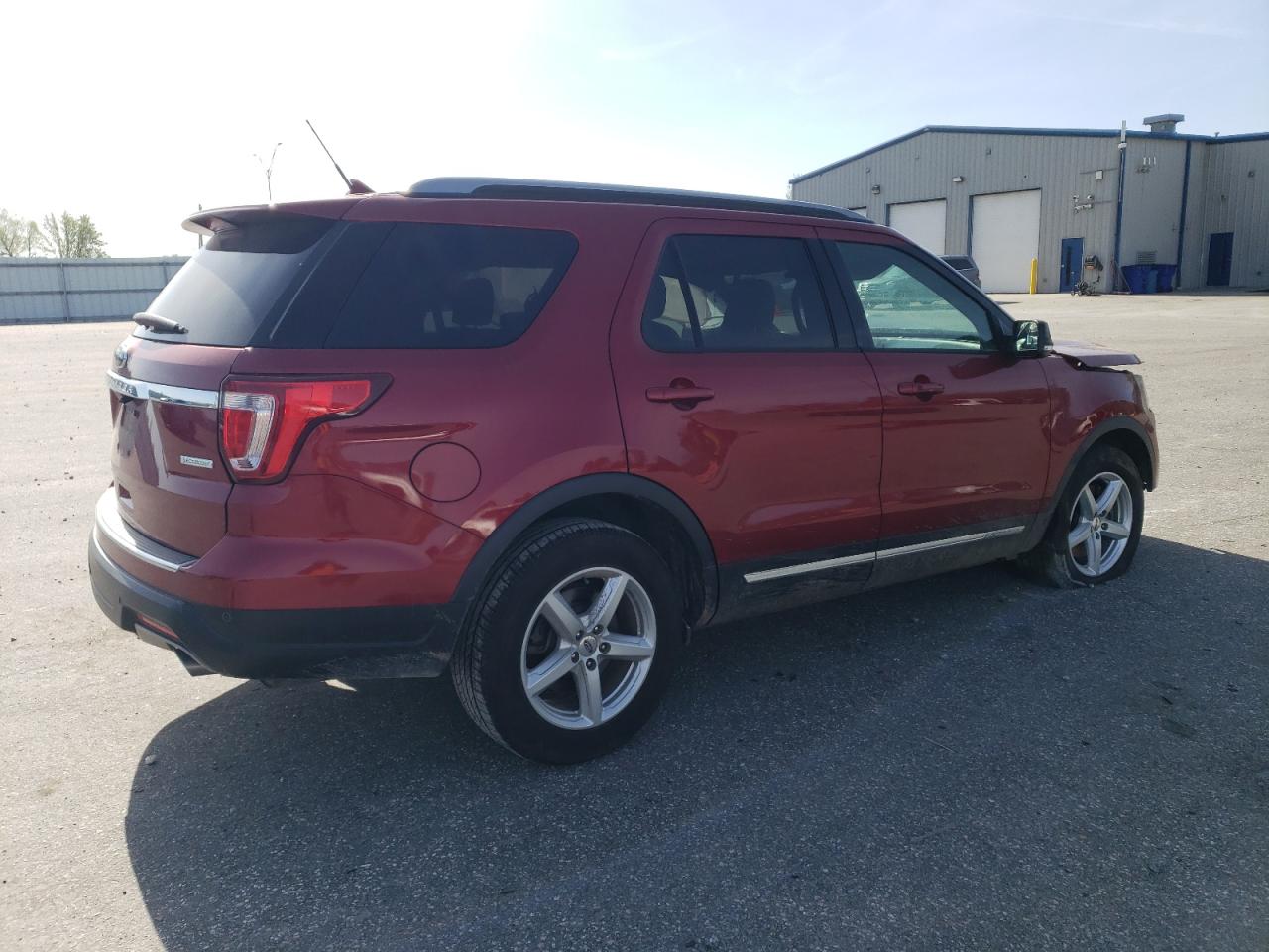 Photo 2 VIN: 1FM5K7DH5JGB74689 - FORD EXPLORER 