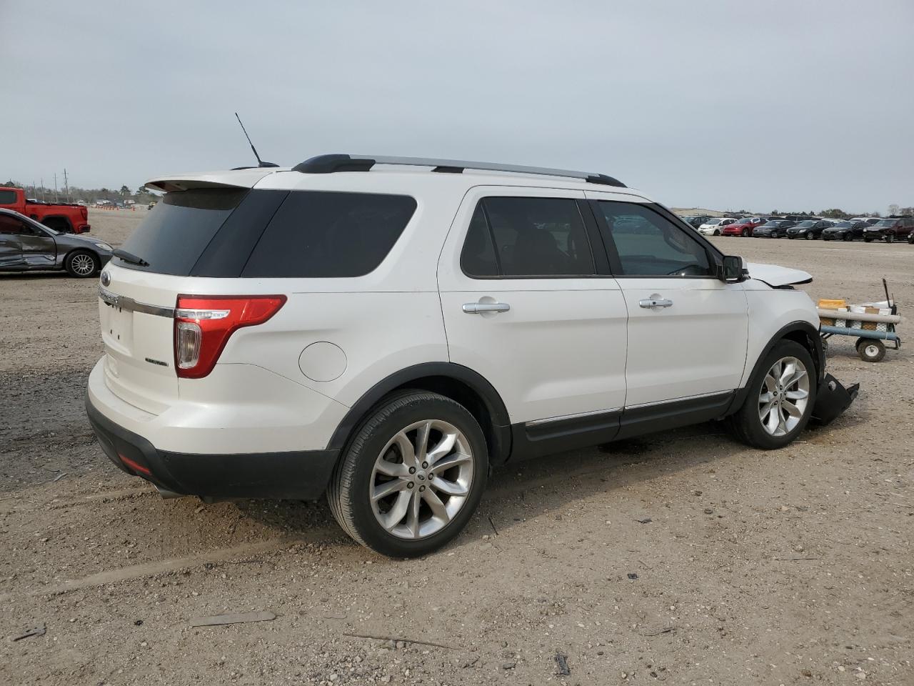 Photo 2 VIN: 1FM5K7F83DGC29366 - FORD EXPLORER 