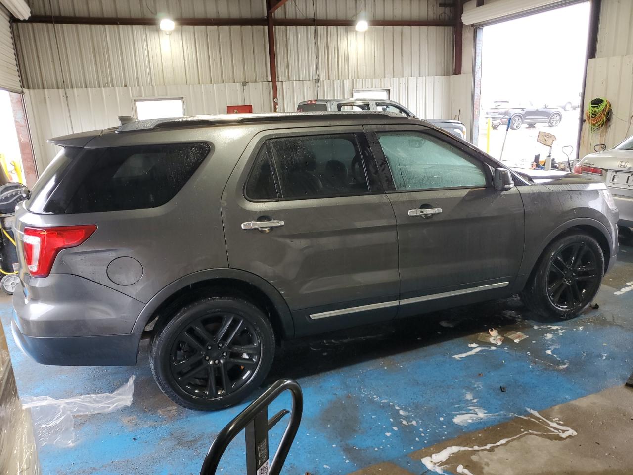 Photo 2 VIN: 1FM5K7F88HGD78331 - FORD EXPLORER 