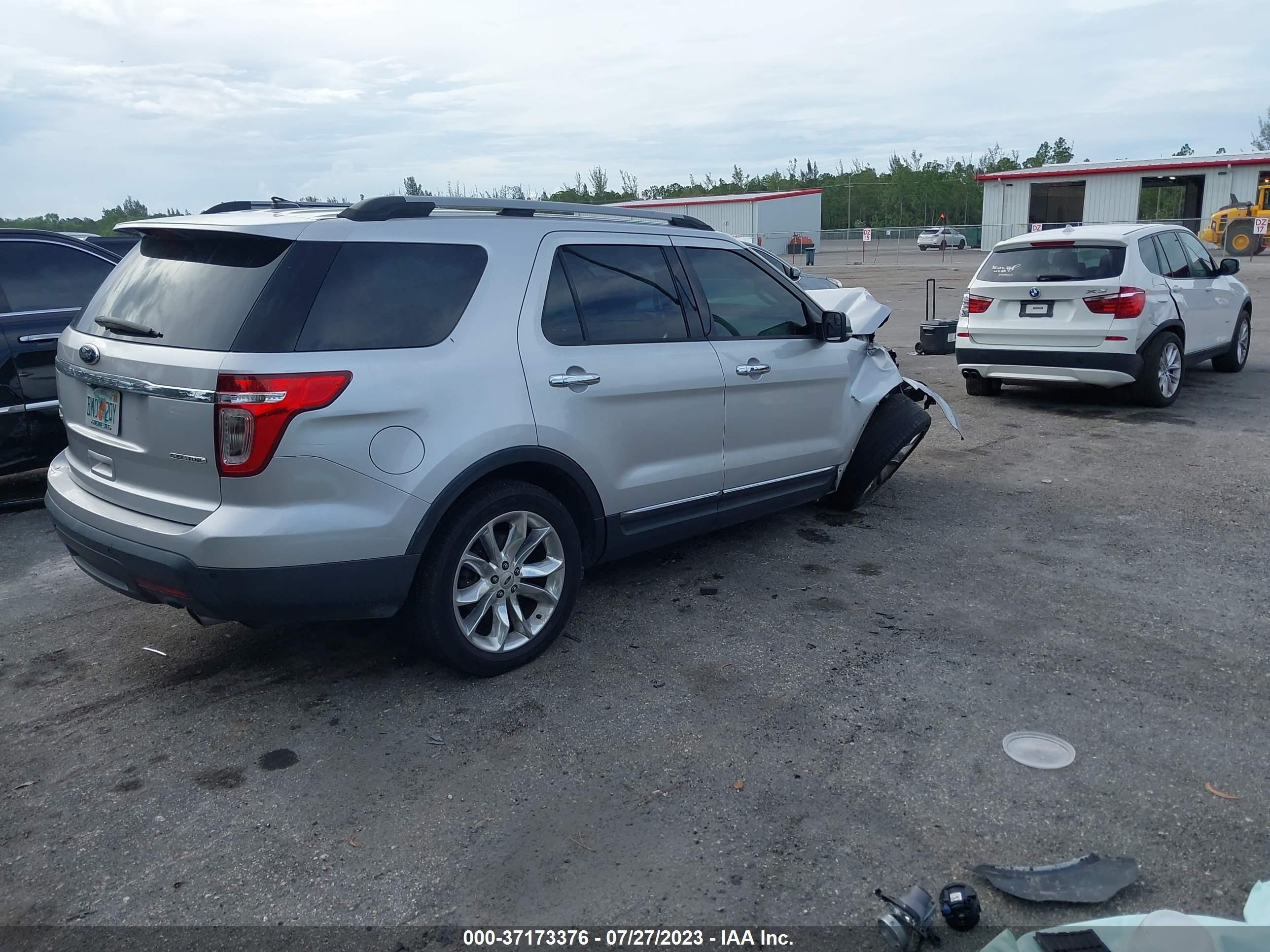 Photo 3 VIN: 1FM5K7F8XDGA08380 - FORD EXPLORER 