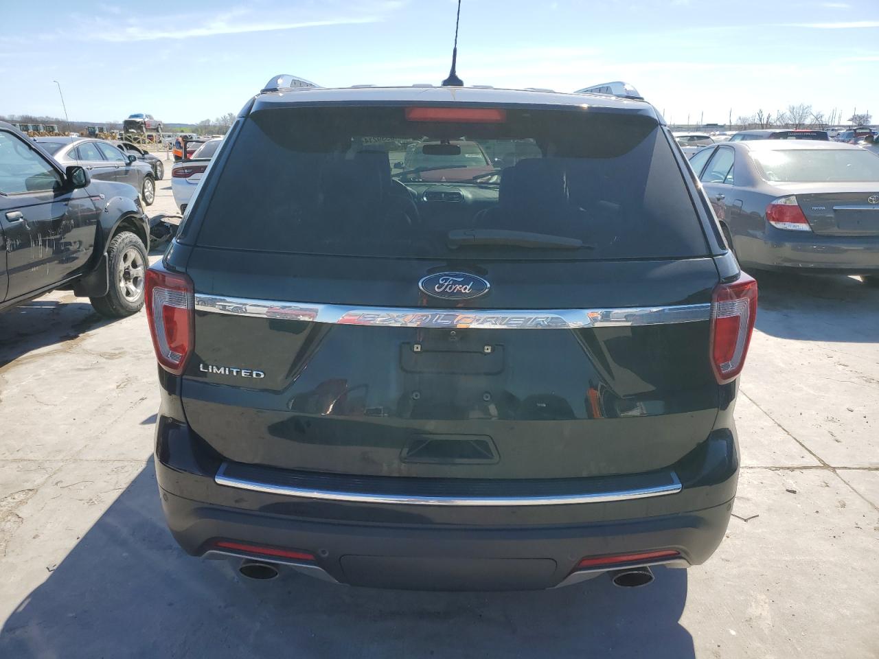 Photo 5 VIN: 1FM5K7F8XJGC85476 - FORD EXPLORER 