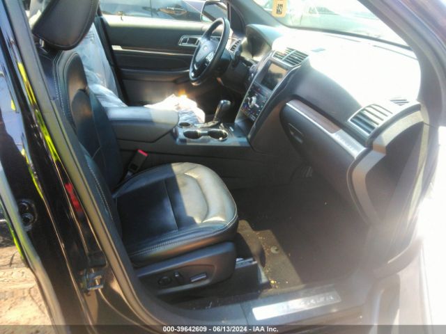 Photo 4 VIN: 1FM5K7F8XKGB41427 - FORD EXPLORER 