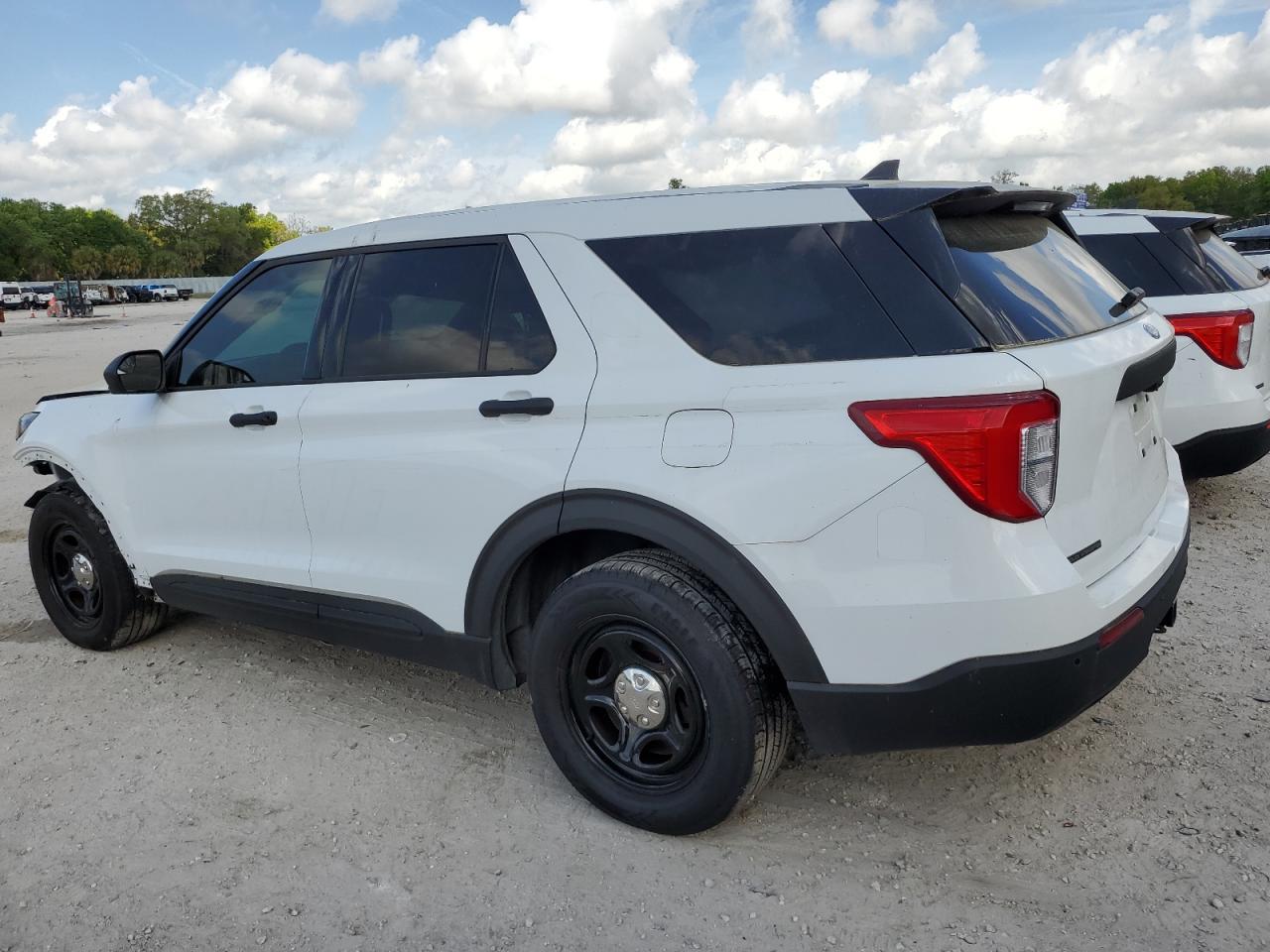 Photo 2 VIN: 1FM5K8AB3MGA46882 - FORD EXPLORER 