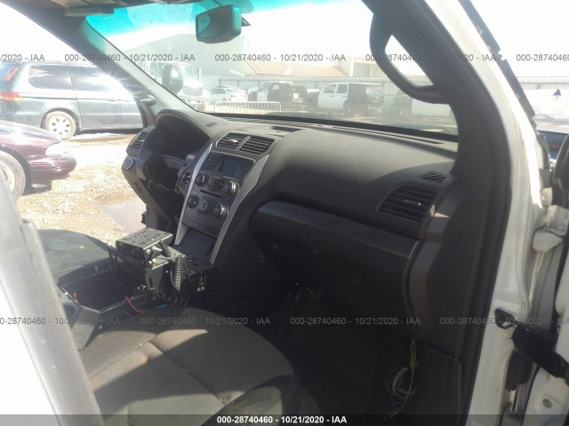 Photo 4 VIN: 1FM5K8AR0DGC15799 - FORD UTILITY POLICE 