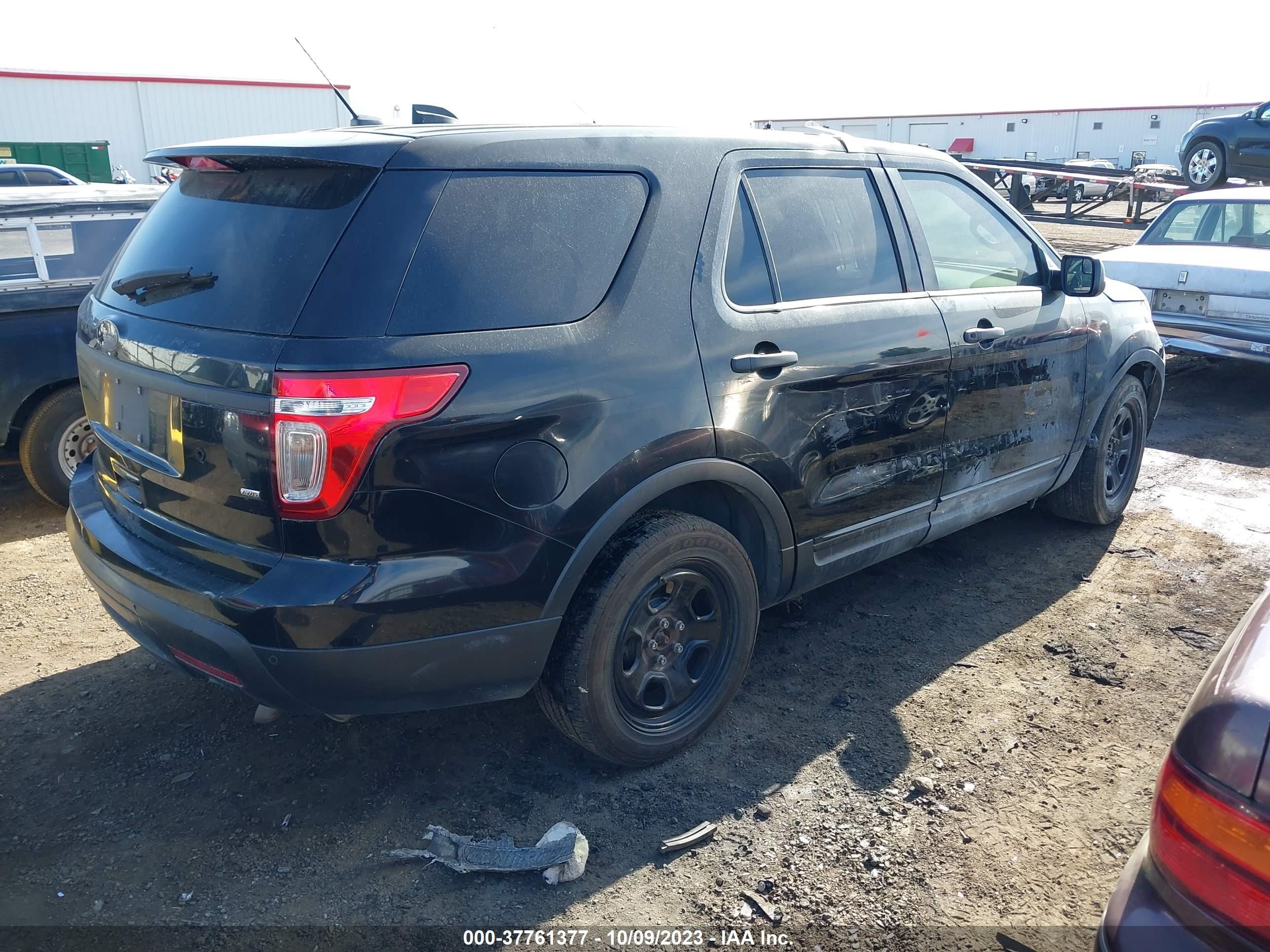 Photo 3 VIN: 1FM5K8AR4EGA04428 - FORD POLICE 