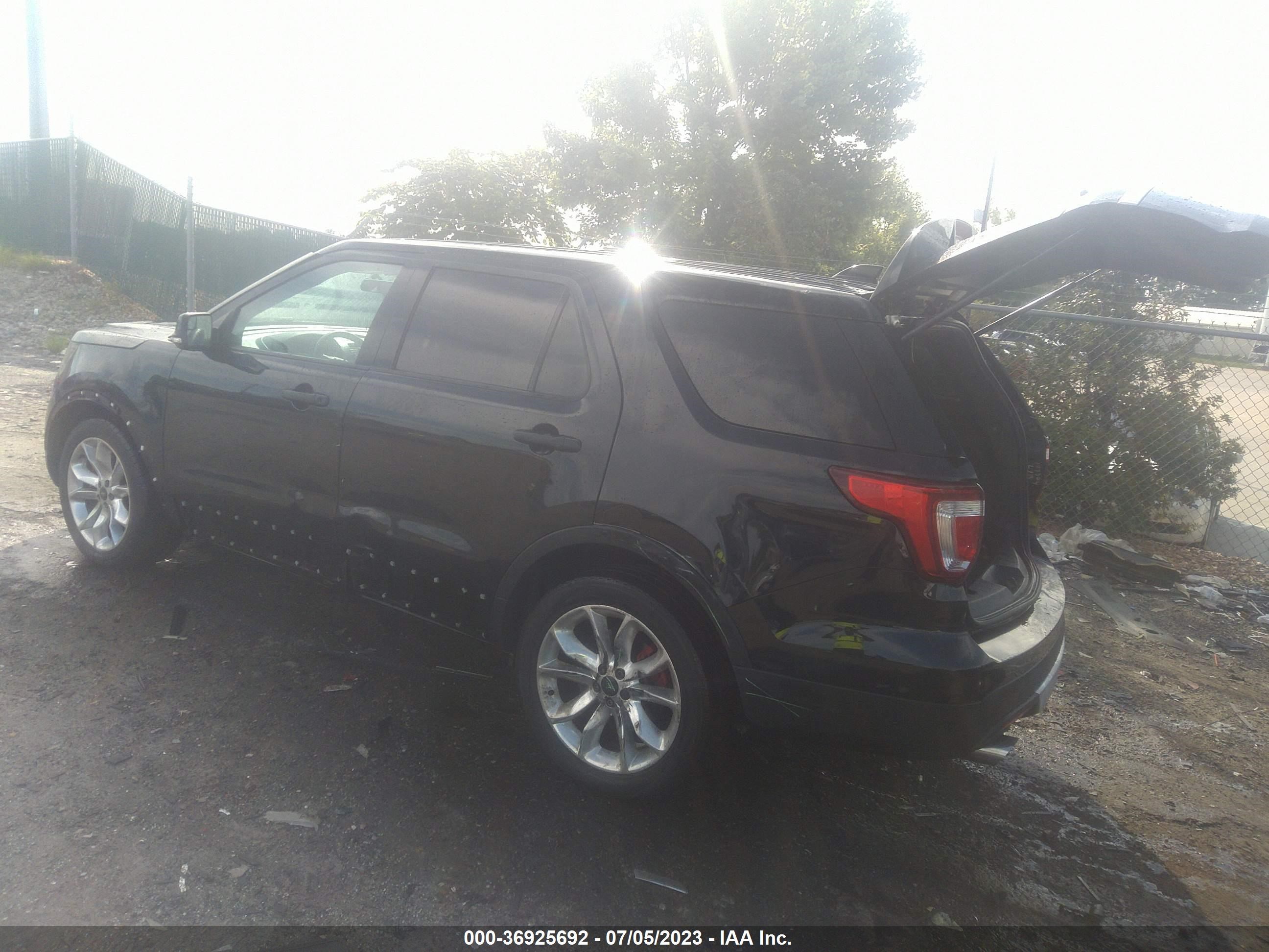 Photo 2 VIN: 1FM5K8AR8GGC26490 - FORD EXPLORER P 