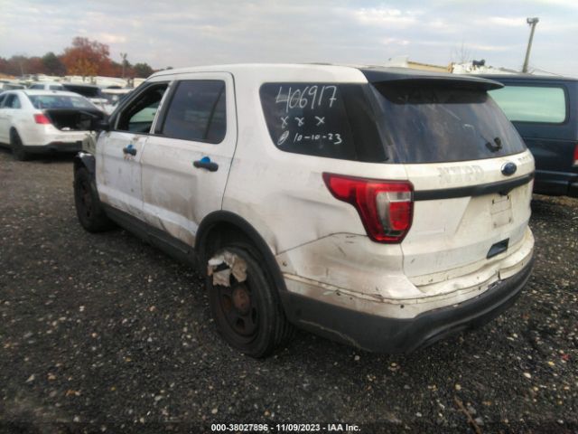 Photo 2 VIN: 1FM5K8AR8HGD66704 - FORD UTILITY POLICE 