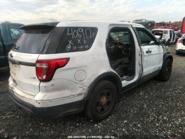 Photo 3 VIN: 1FM5K8AR8HGD66704 - FORD UTILITY POLICE 