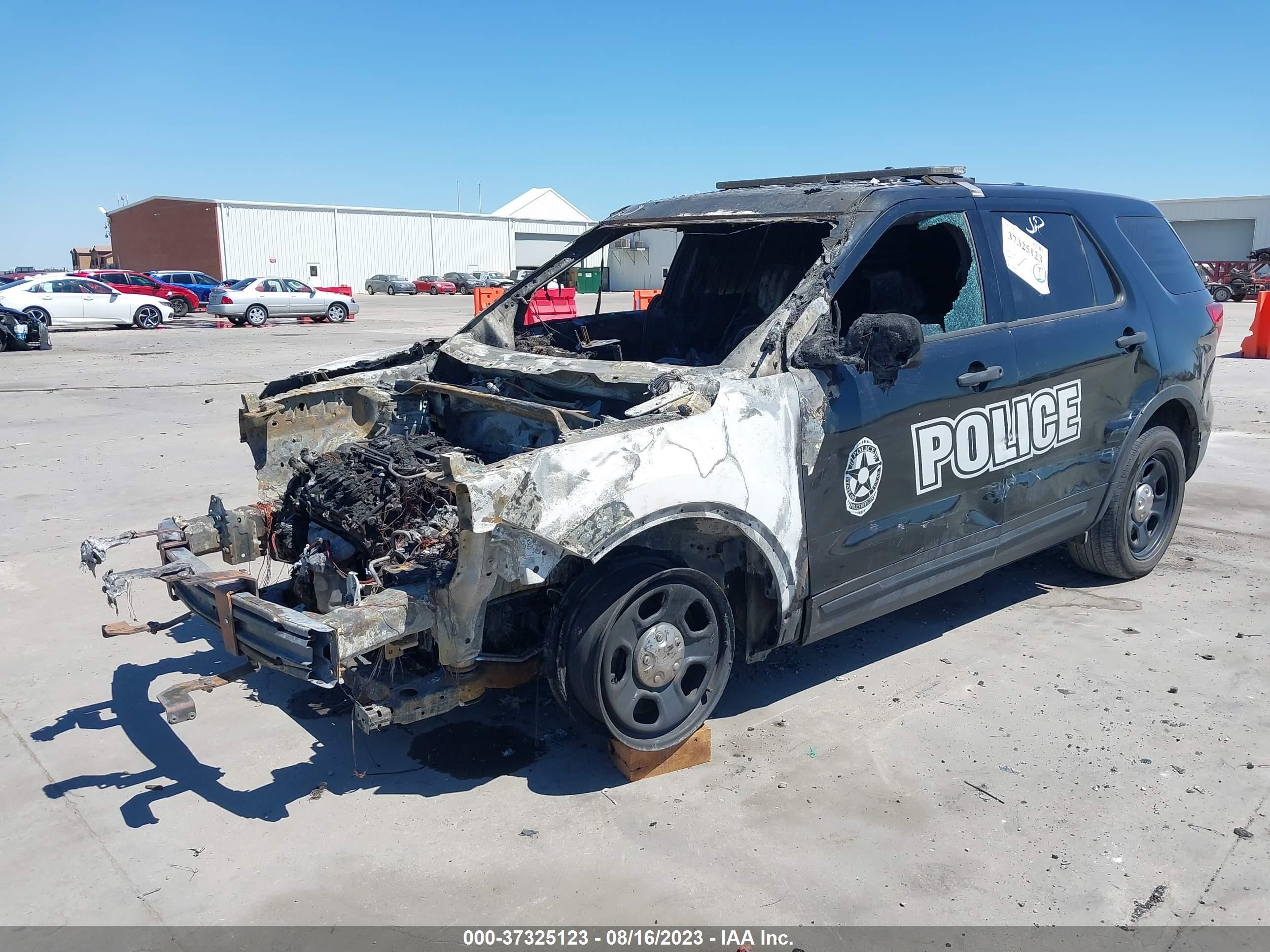 Photo 1 VIN: 1FM5K8ARXJGB12269 - FORD POLICE 