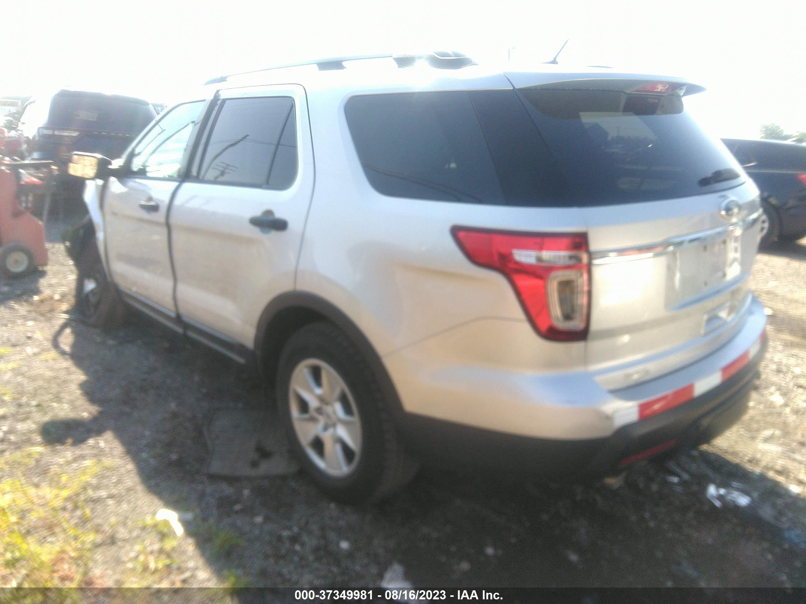 Photo 2 VIN: 1FM5K8B88EGA63357 - FORD EXPLORER 