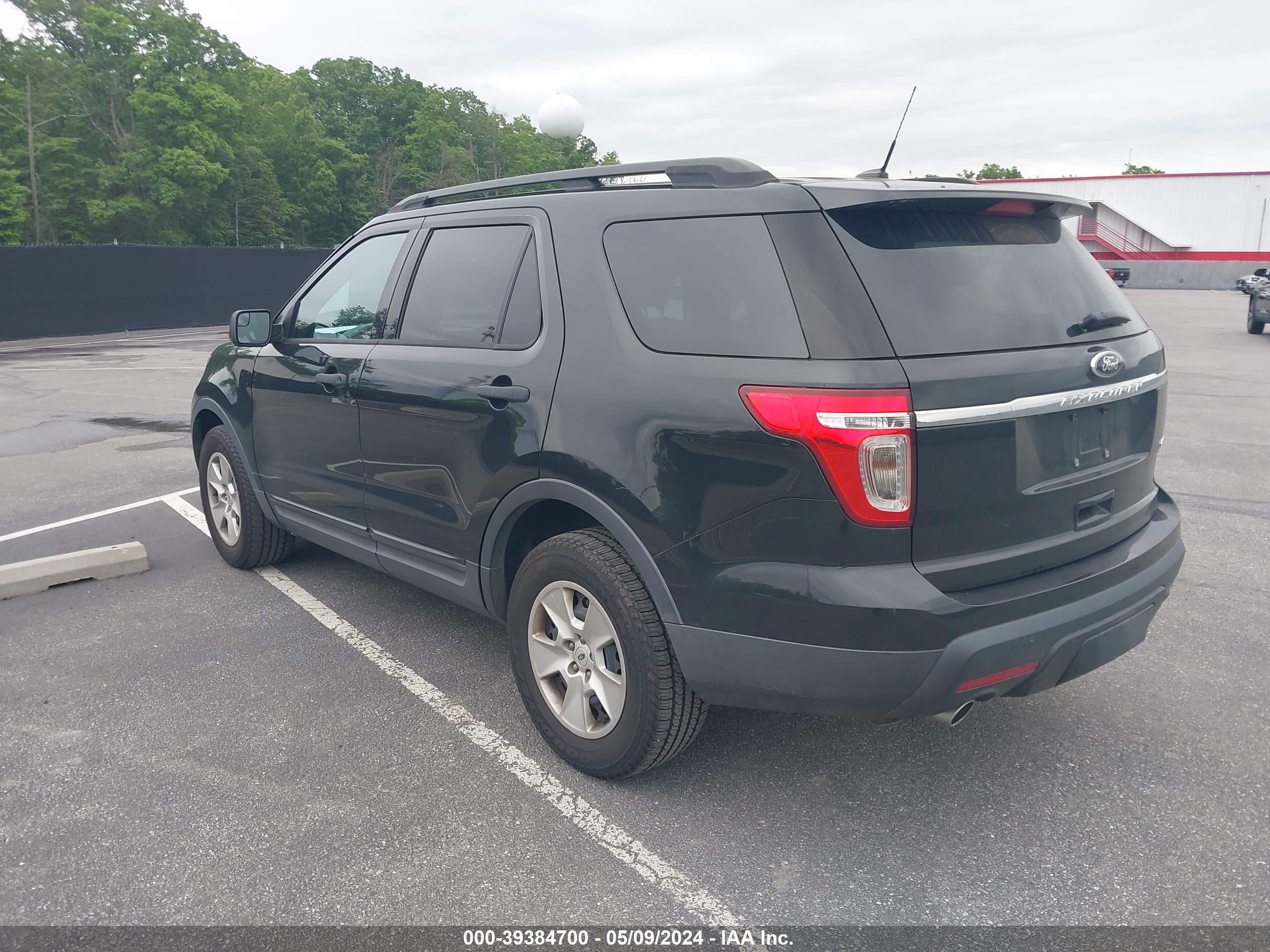 Photo 2 VIN: 1FM5K8B8XEGA76580 - FORD EXPLORER 