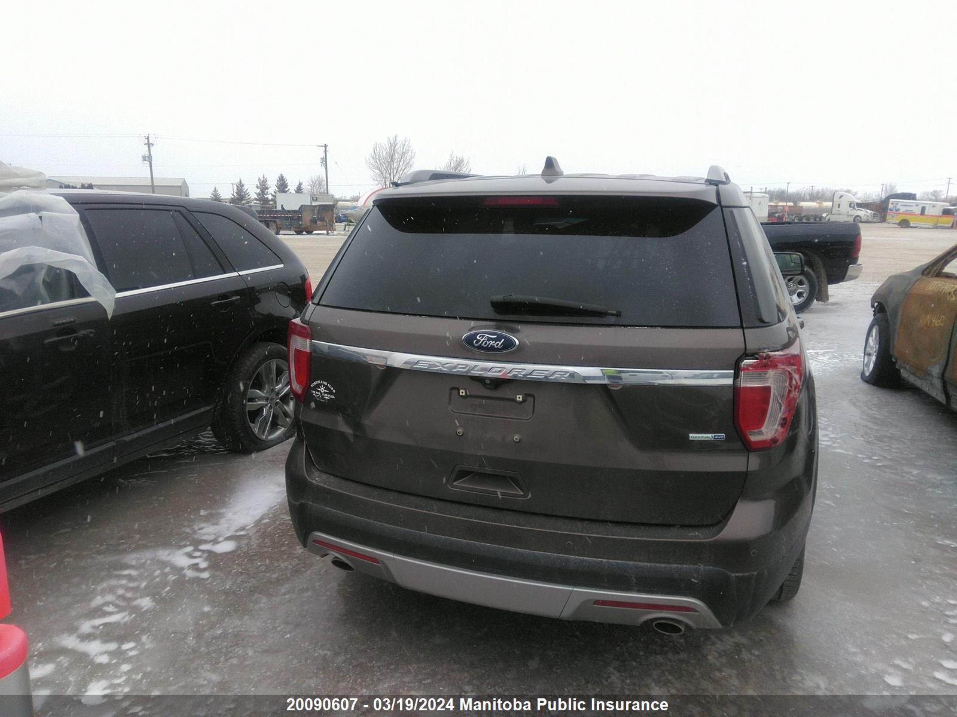 Photo 15 VIN: 1FM5K8D80GGB29349 - FORD EXPLORER 