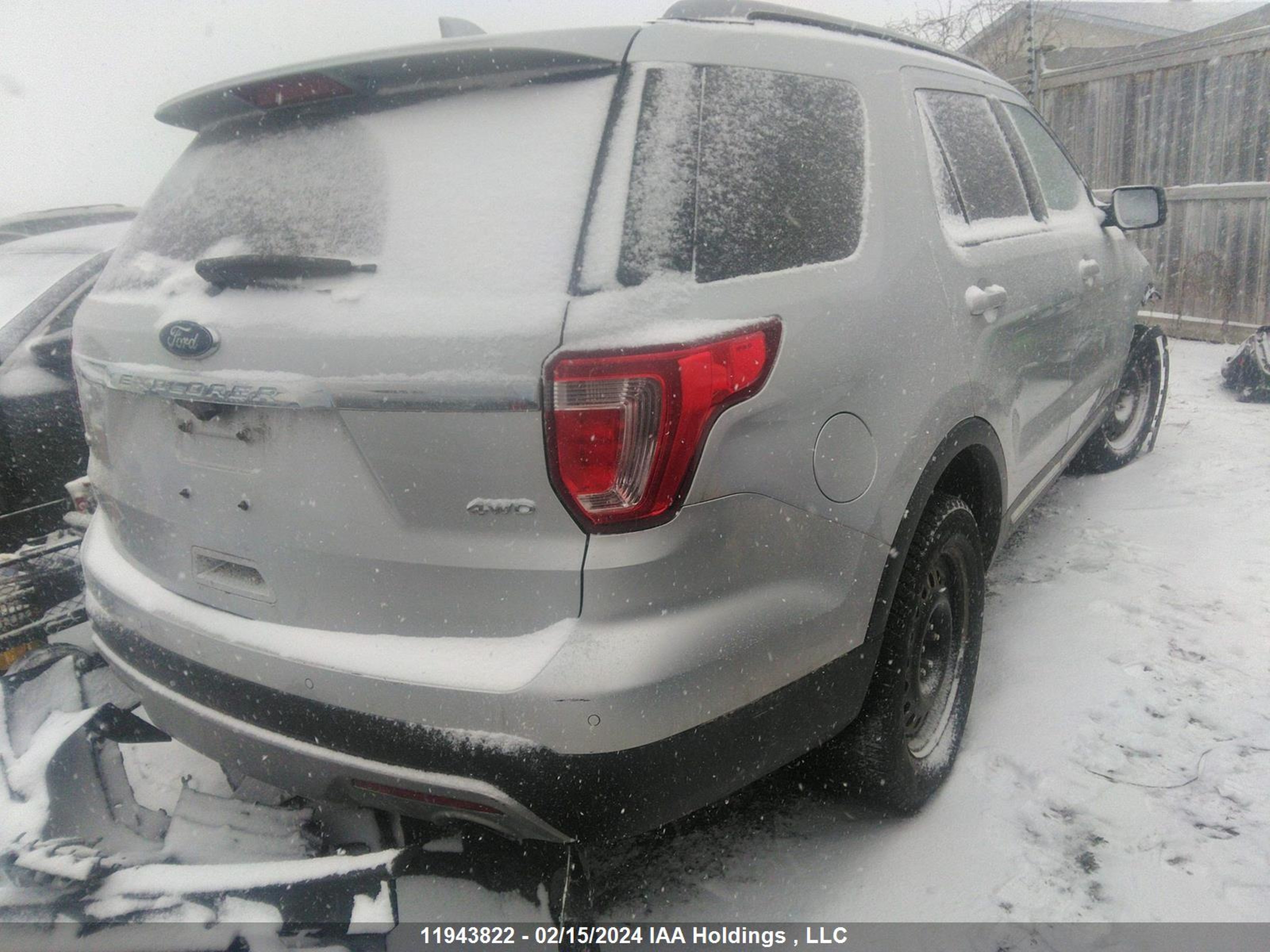 Photo 3 VIN: 1FM5K8D80HGC27685 - FORD EXPLORER 