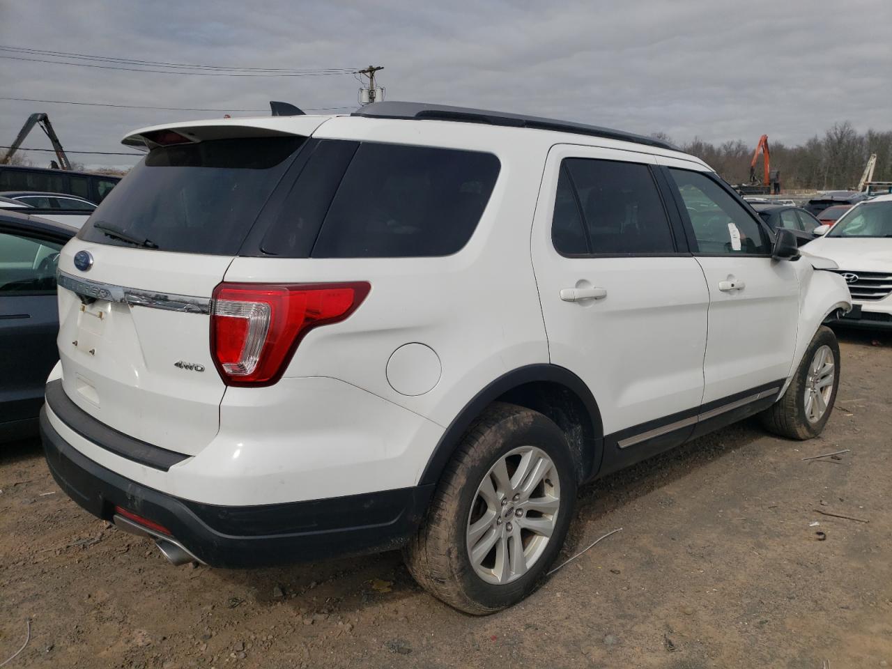 Photo 2 VIN: 1FM5K8D80JGA77812 - FORD EXPLORER 