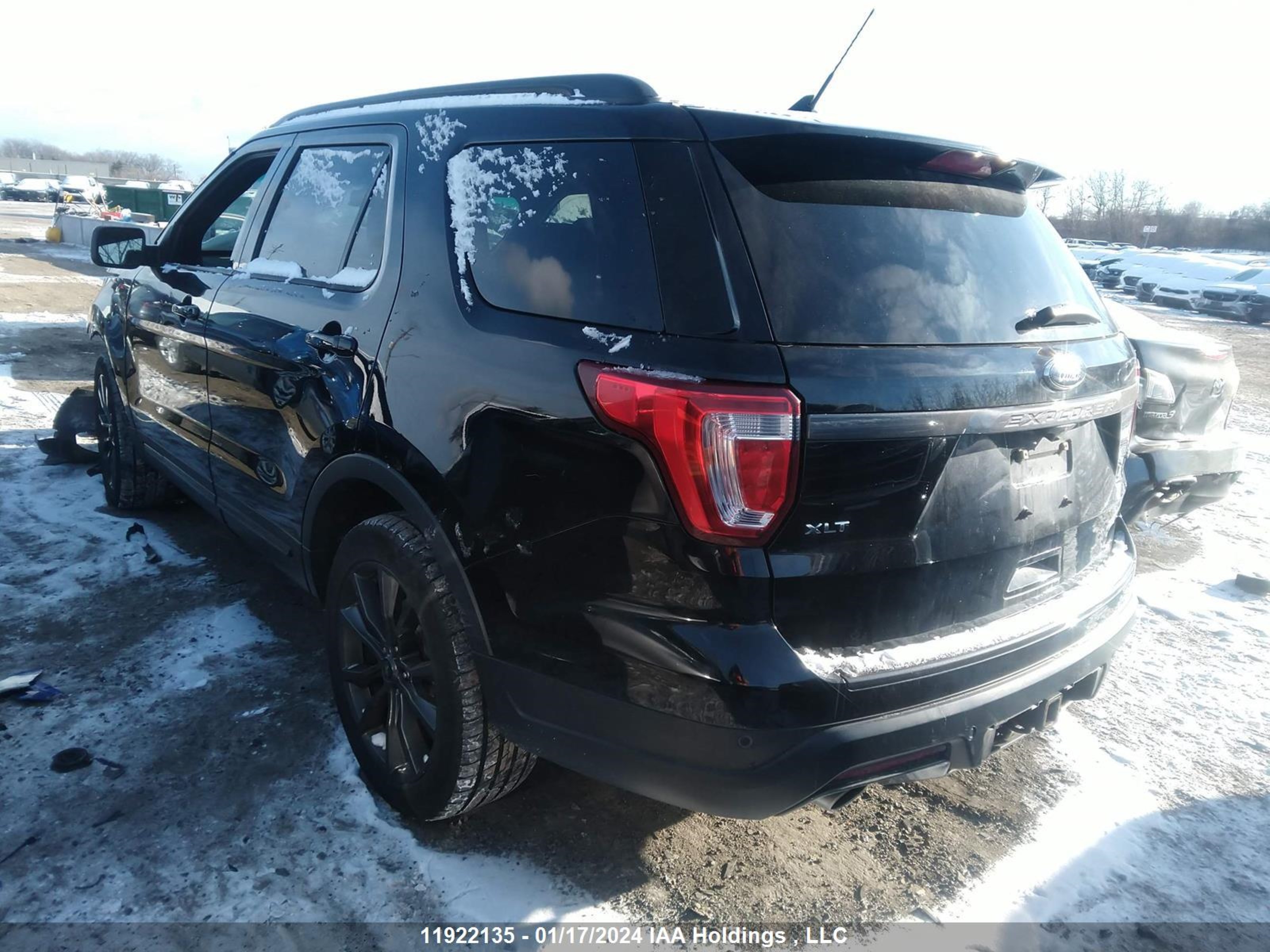 Photo 2 VIN: 1FM5K8D81JGB49195 - FORD EXPLORER 