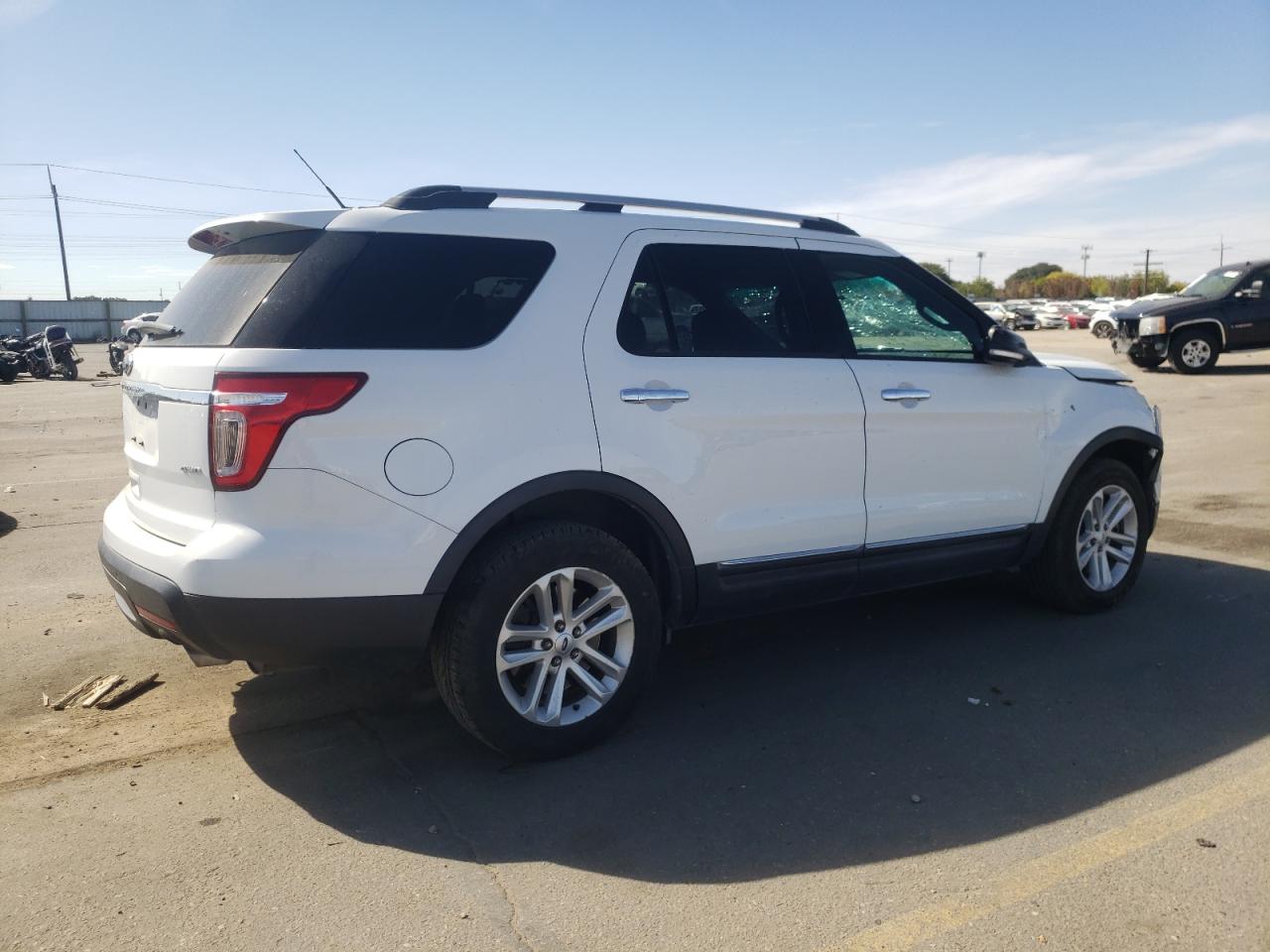 Photo 2 VIN: 1FM5K8D82FGC09606 - FORD EXPLORER 