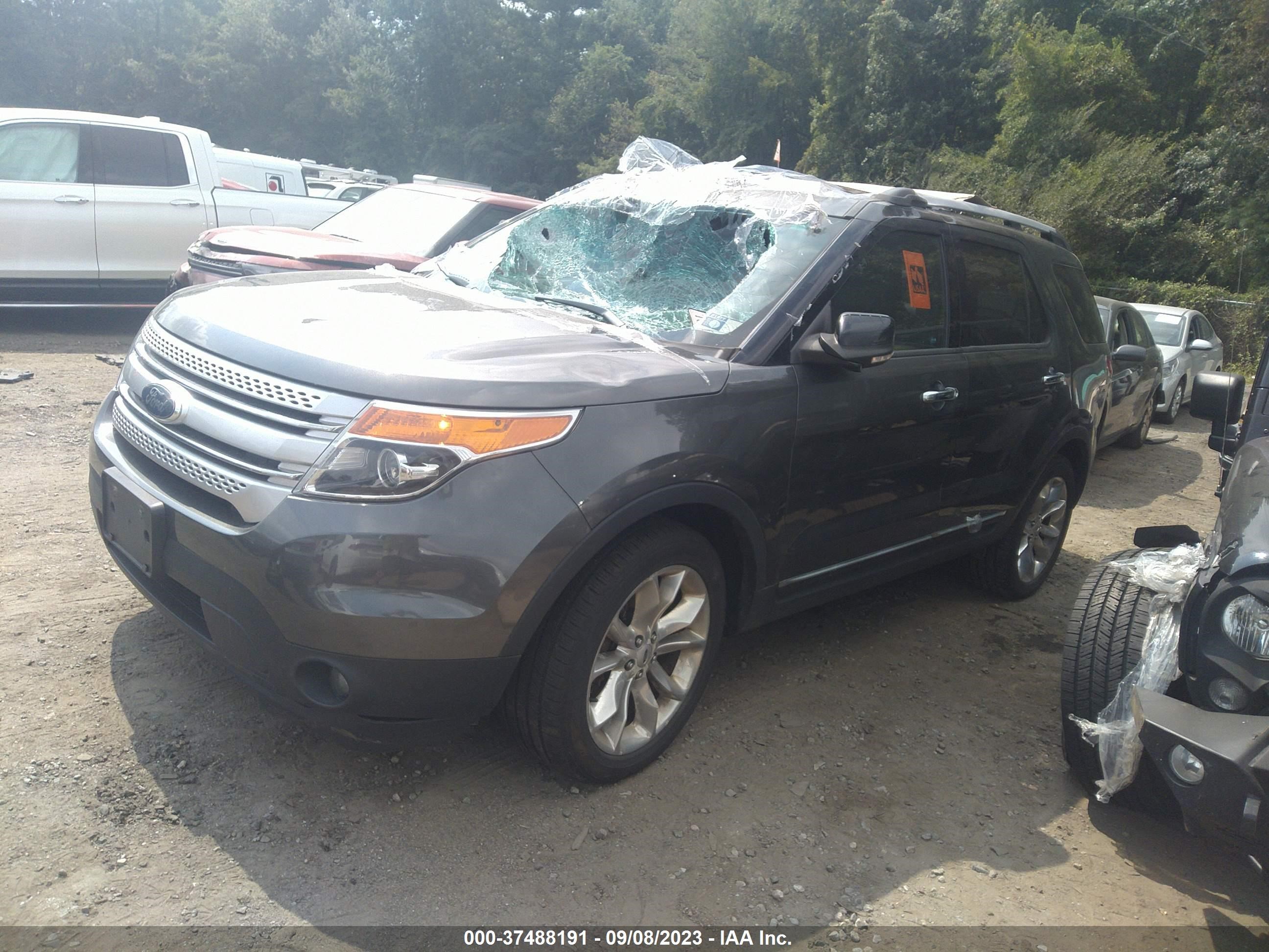 Photo 1 VIN: 1FM5K8D82FGC14241 - FORD EXPLORER 