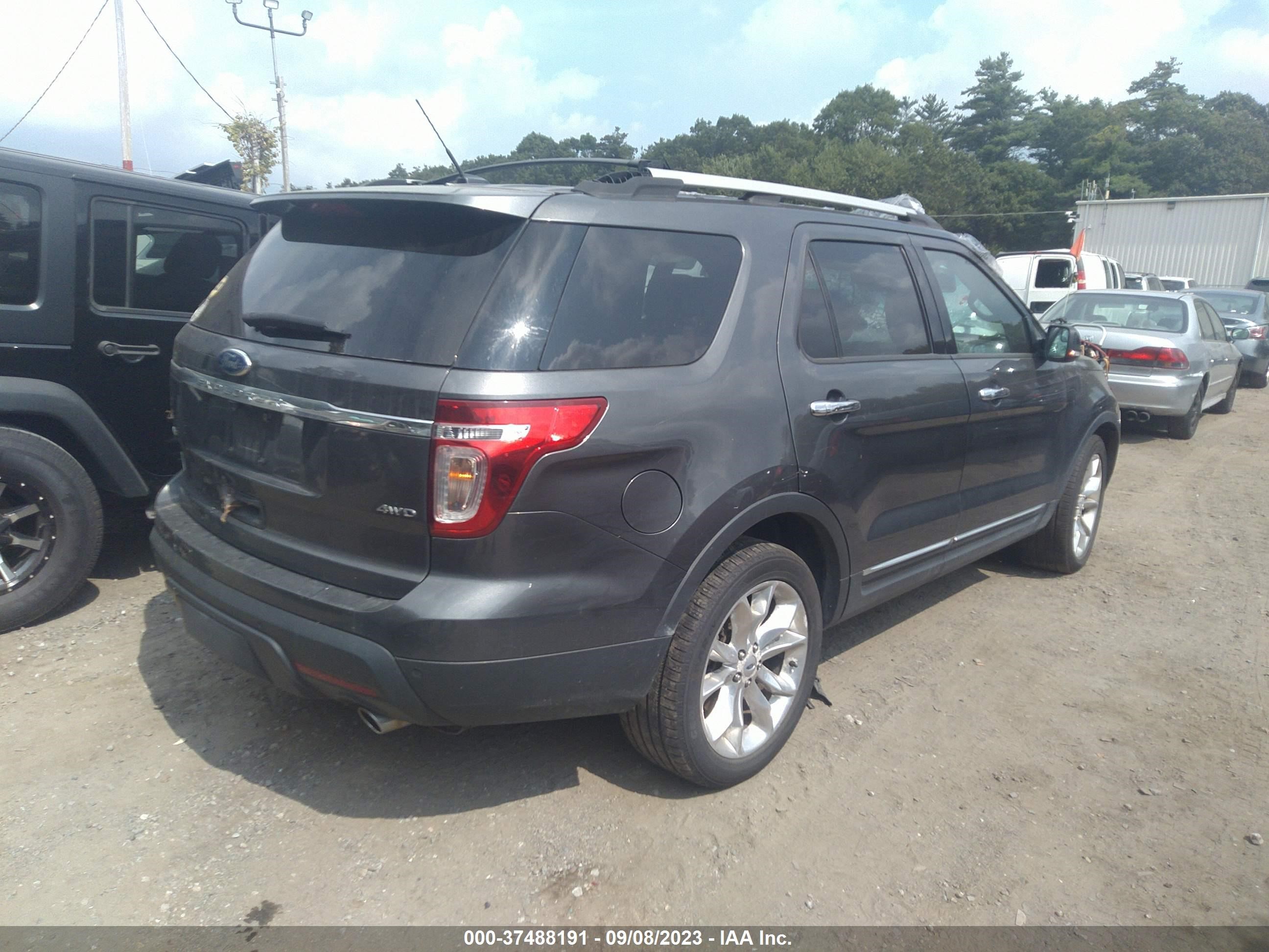 Photo 3 VIN: 1FM5K8D82FGC14241 - FORD EXPLORER 