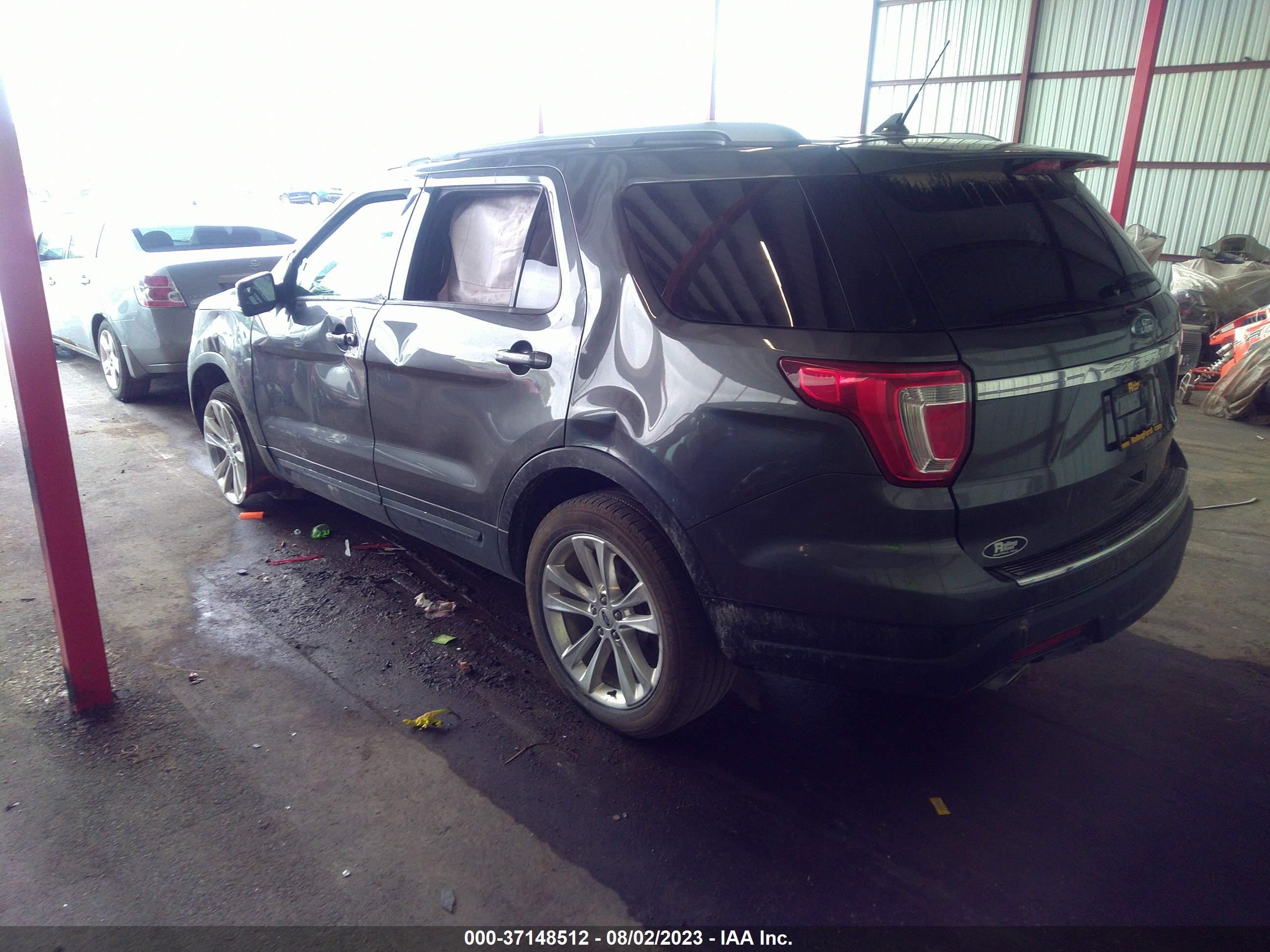 Photo 2 VIN: 1FM5K8D82JGA13111 - FORD EXPLORER 